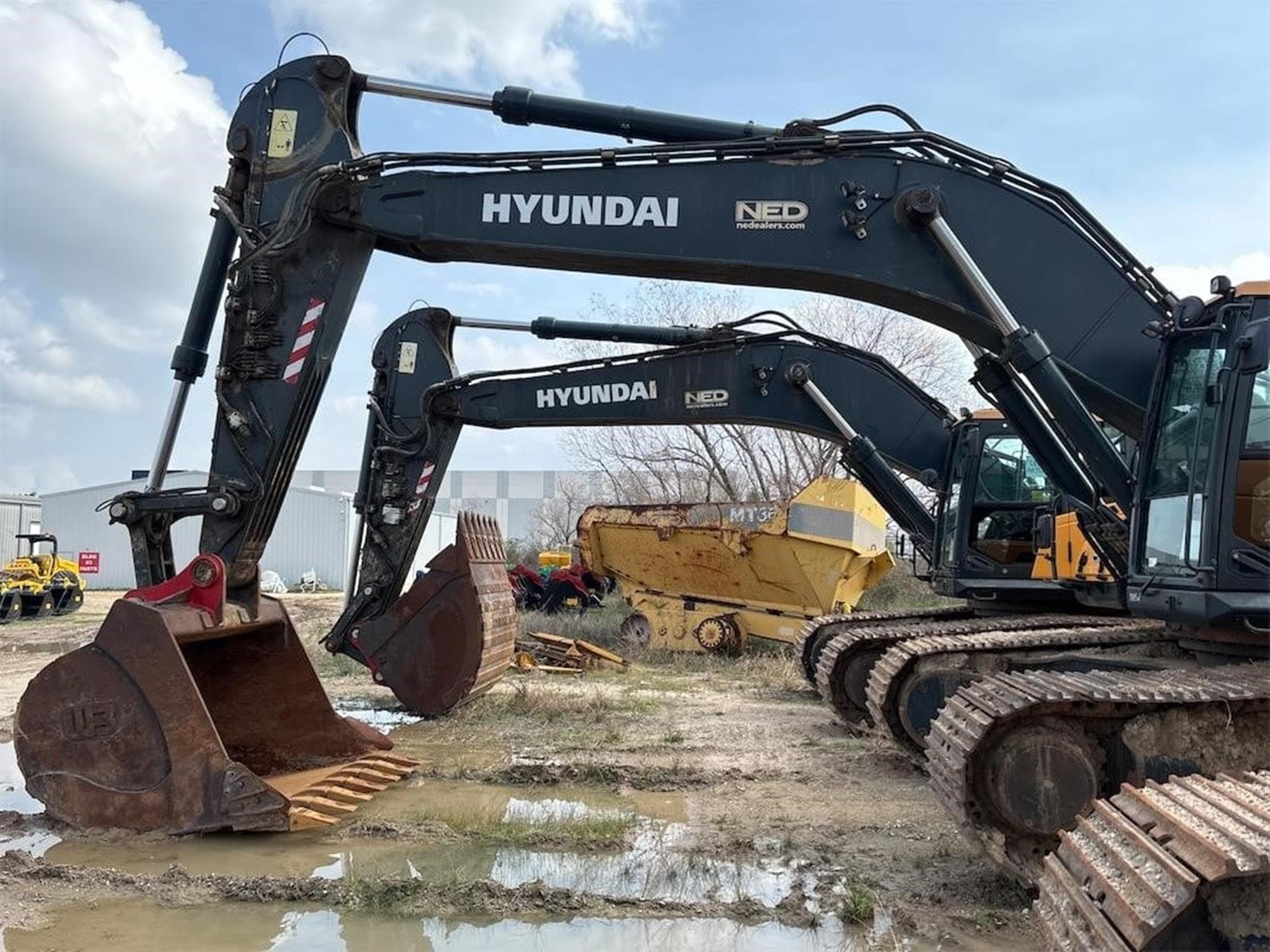 HYUNDAI HX480AL F4MmaTh.jpeg