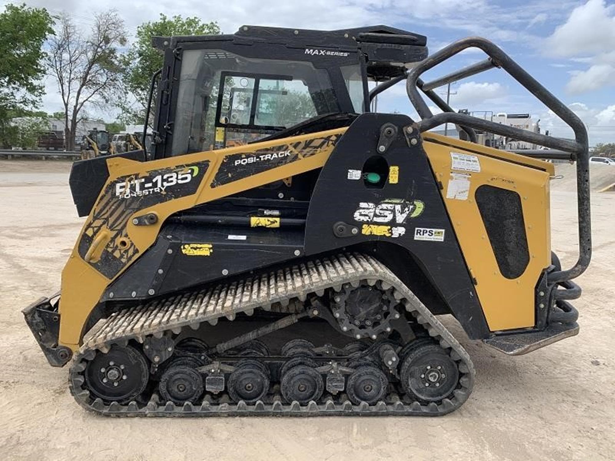 ASV POSI-TRACK RT135F Gx6R6mU.jpeg