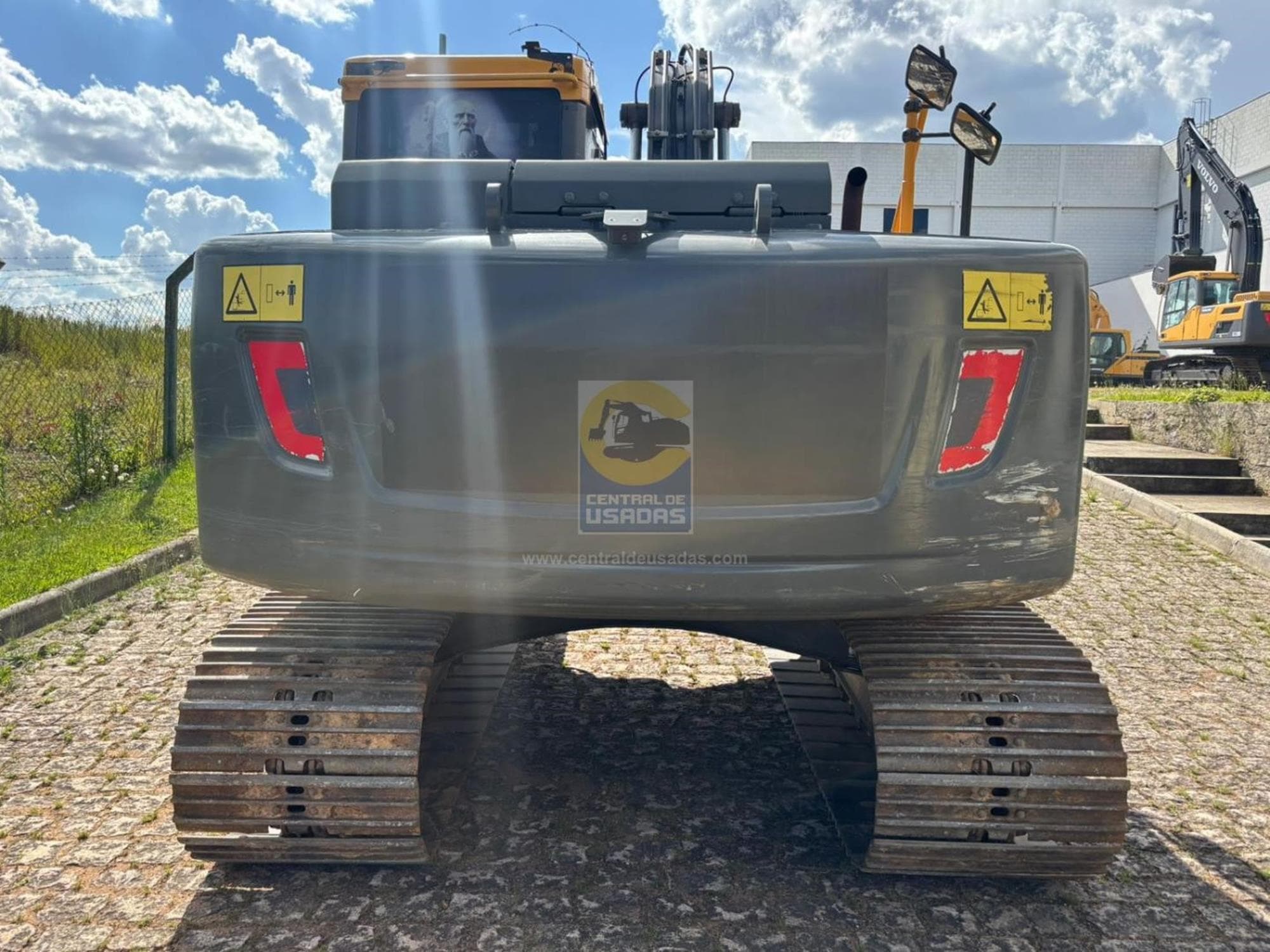 VOLVO EC140DL lt2EJVi.jpeg
