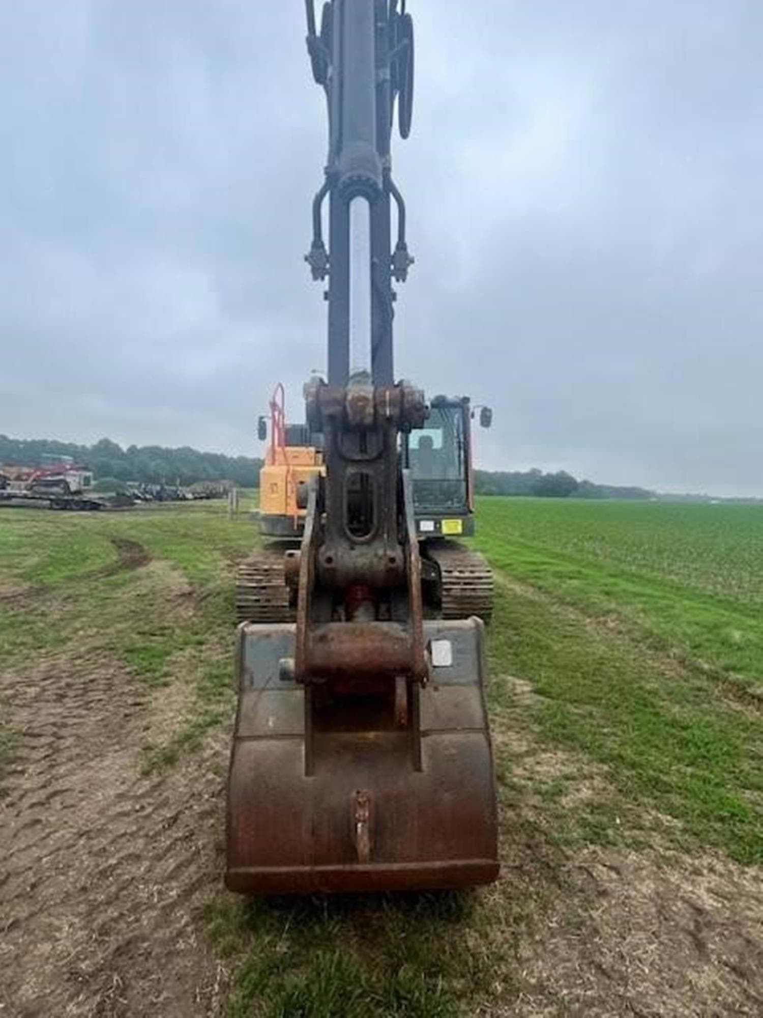 VOLVO ECR235EL aLj1qQo.jpeg