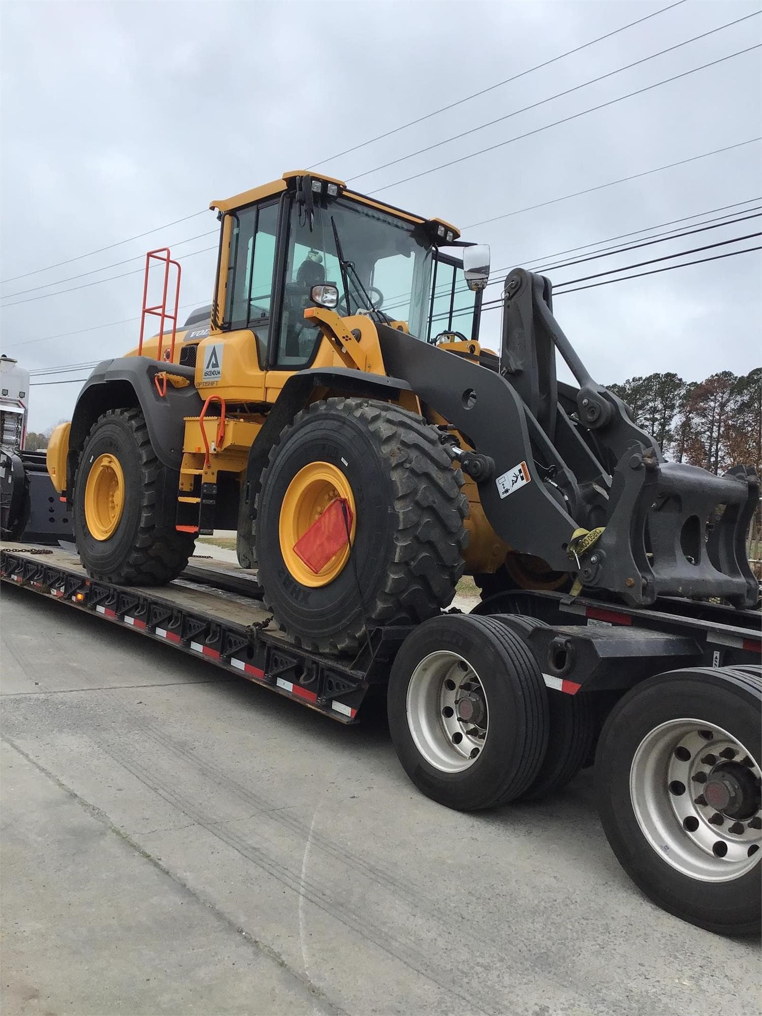 VOLVO L110H Uy0WjN8.jpeg