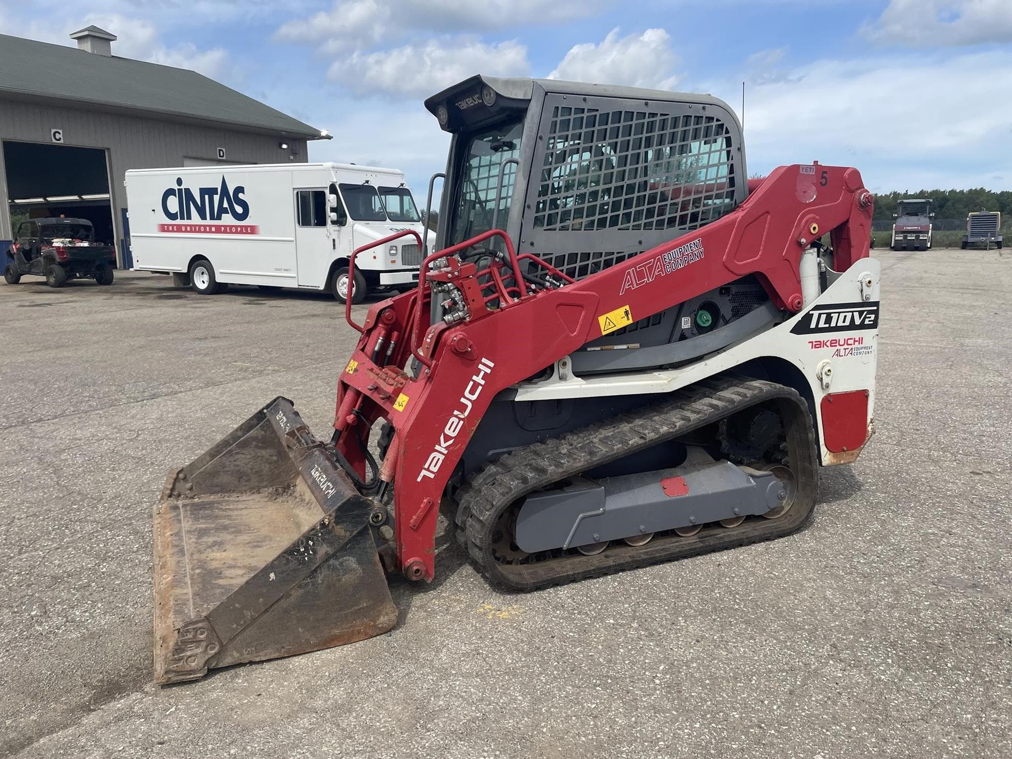 TAKEUCHI TL10V2 lQKJofx.jpeg