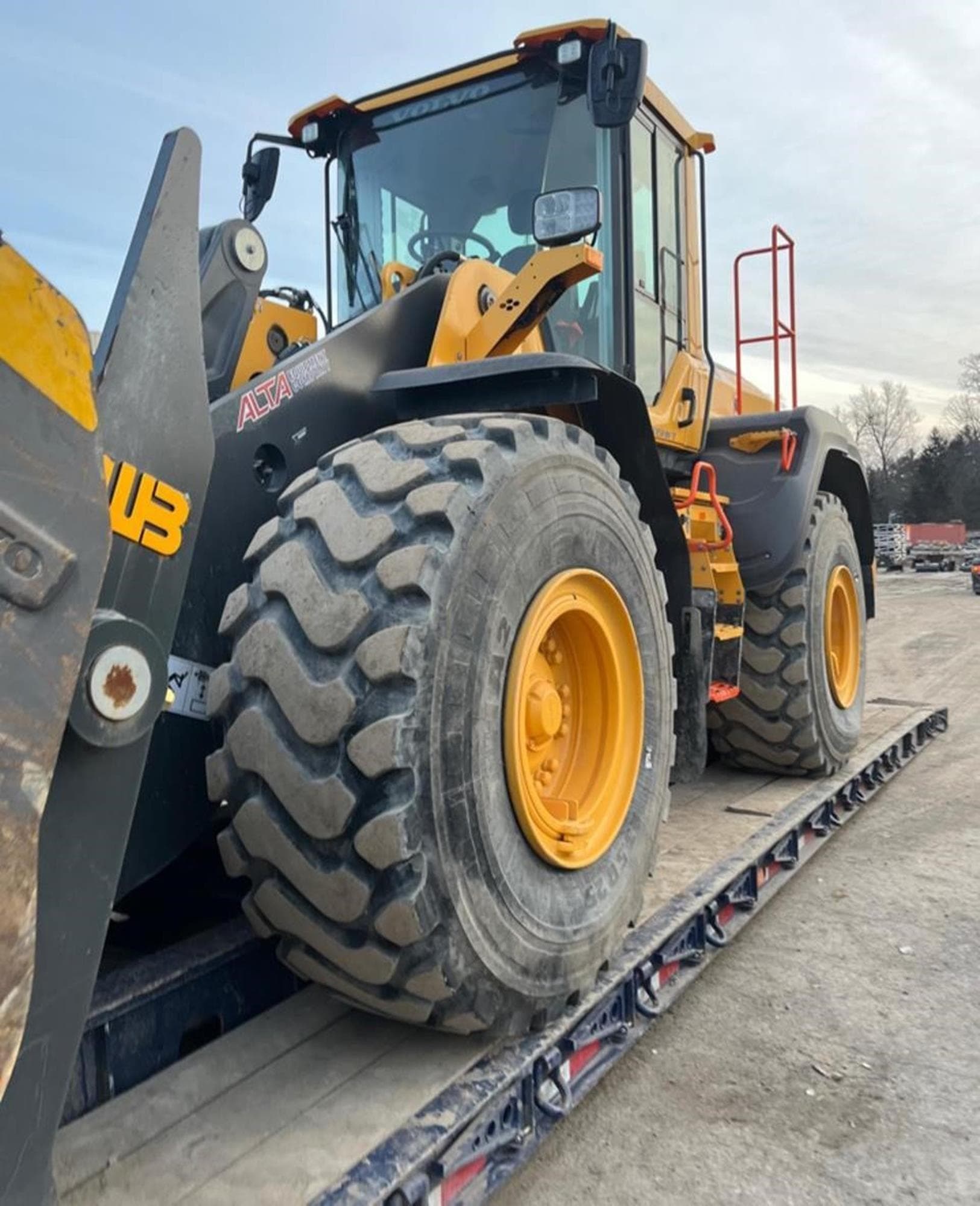 VOLVO L110H ggzF5yz.jpeg