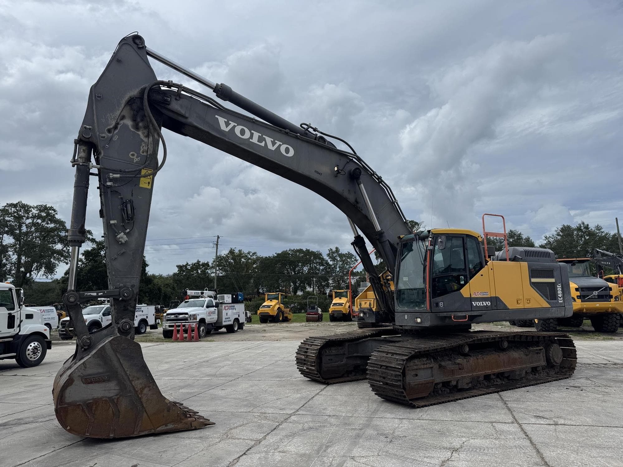 VOLVO EC480EL NMkxWM9.jpeg