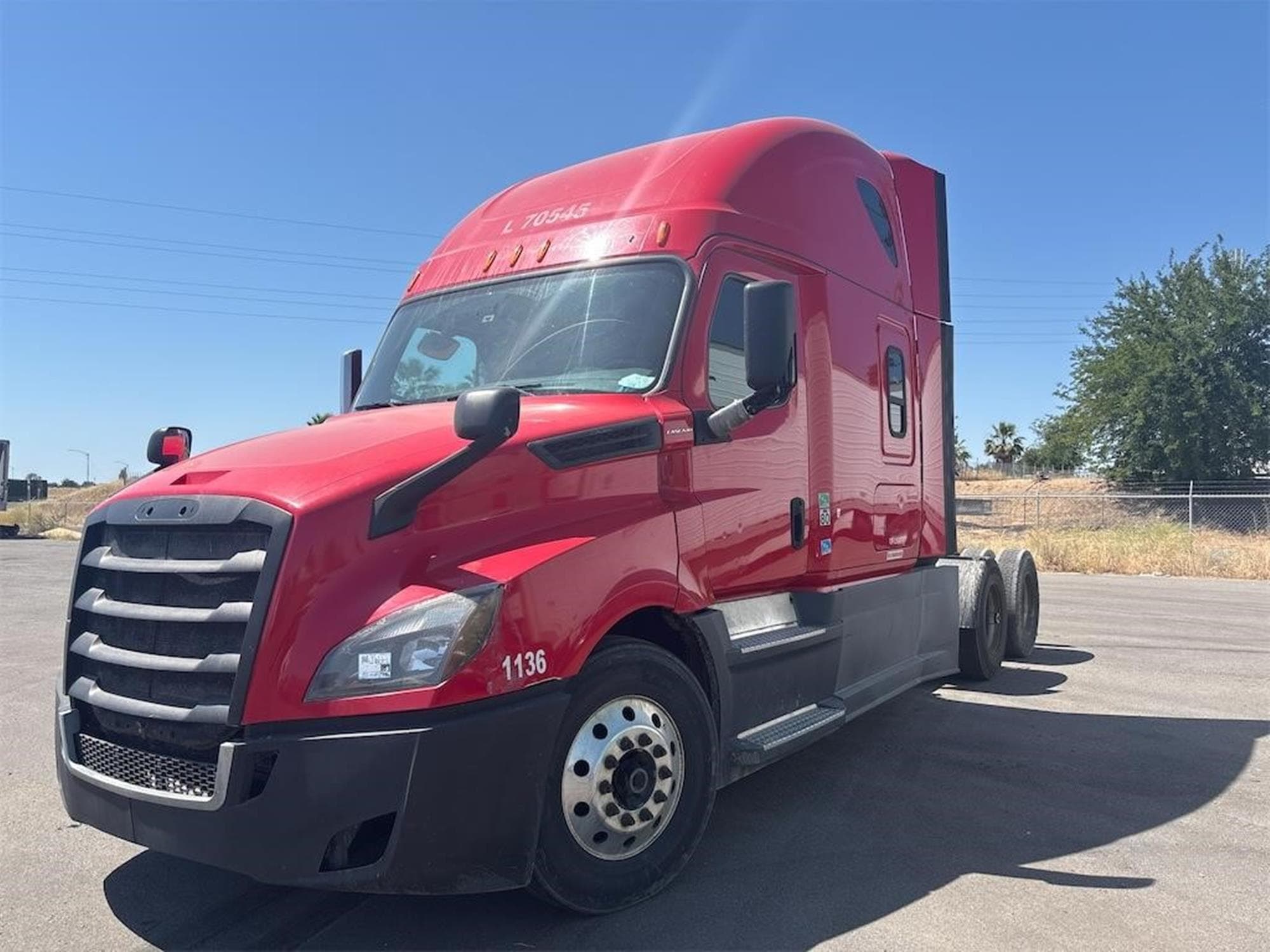FREIGHTLINER CASCADIA 126 L3JnTGq.jpeg