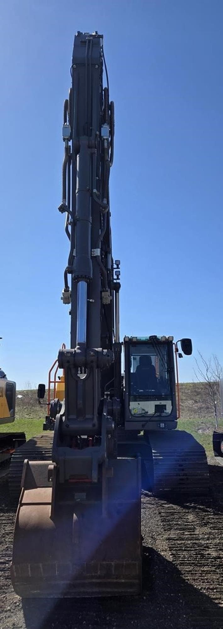 VOLVO EC230FL5 lWxAFg6.jpeg