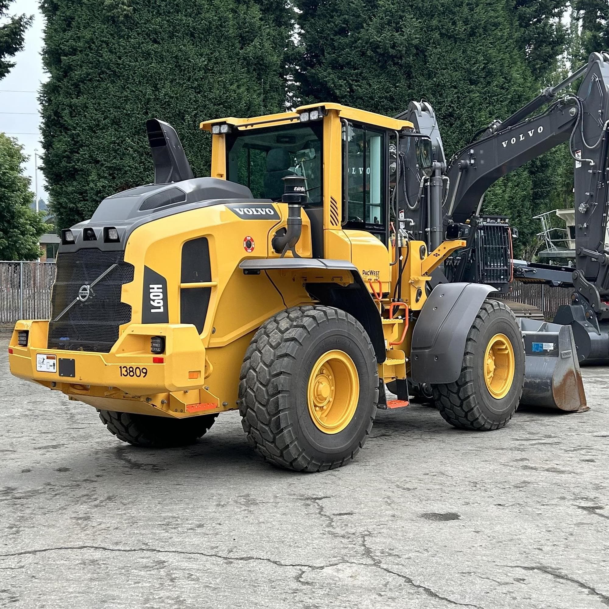 VOLVO L60H GjDkrN5.jpeg