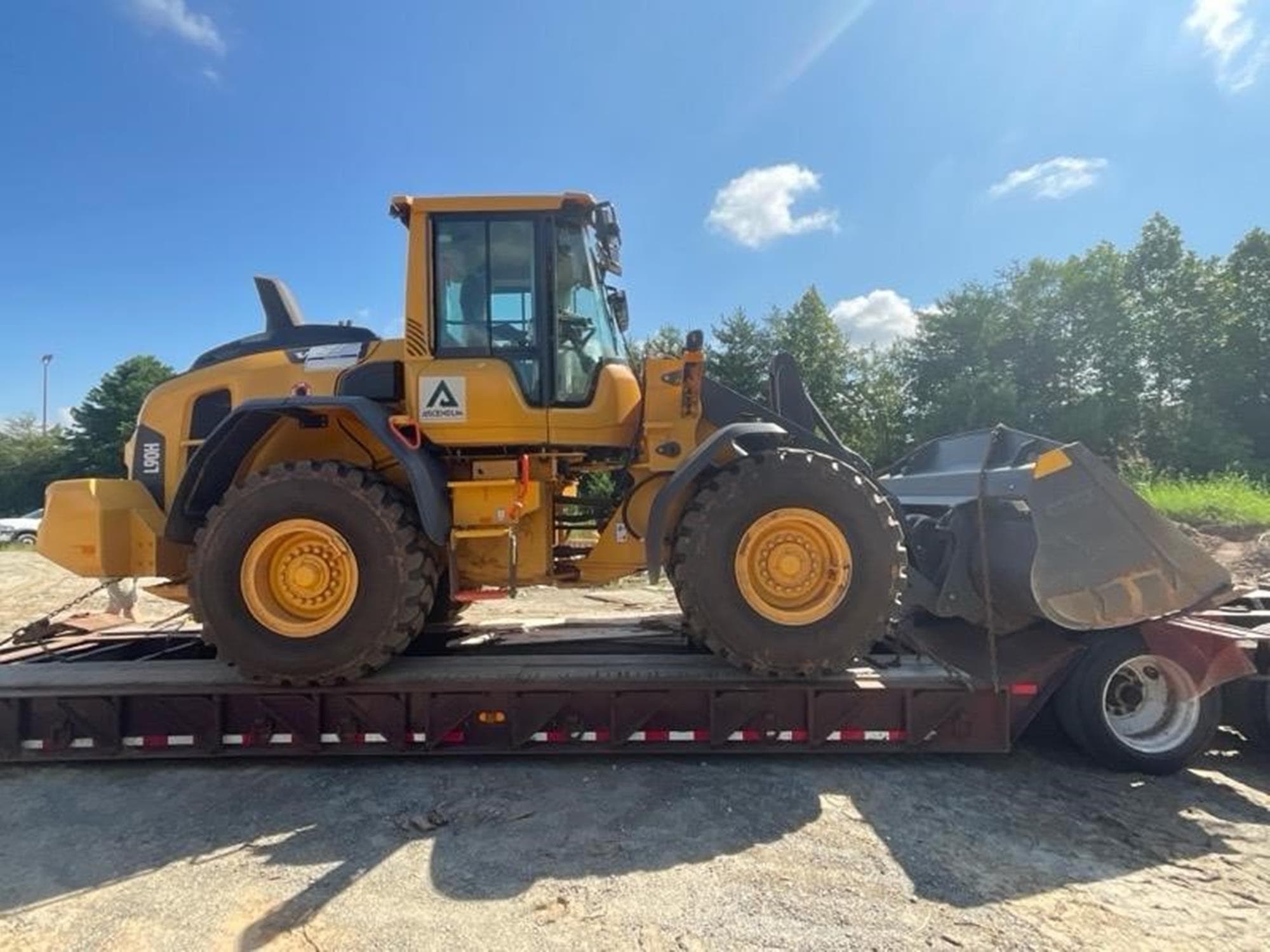VOLVO L90H RibA3nW.jpeg