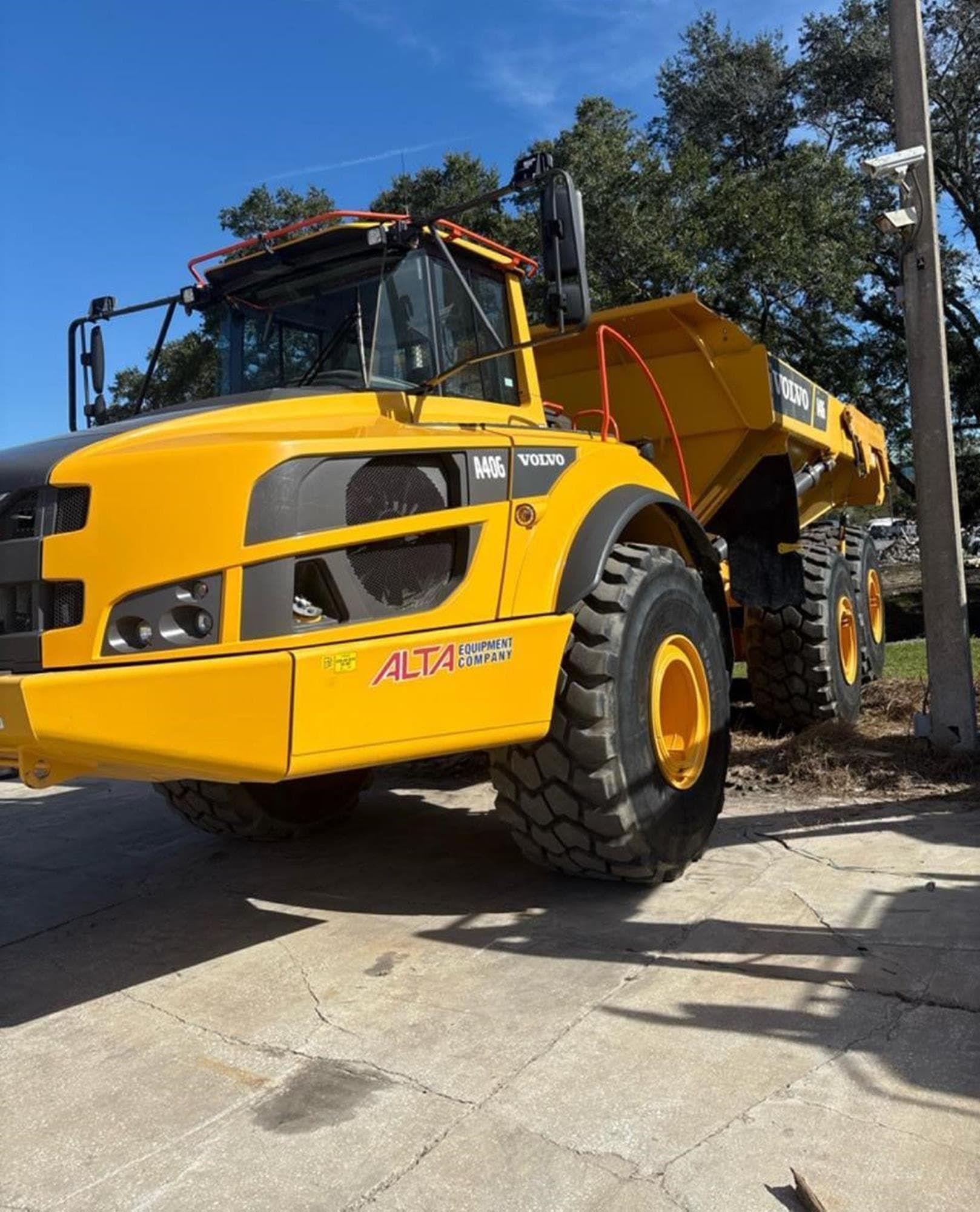 VOLVO A40G %2bBLqt.jpeg