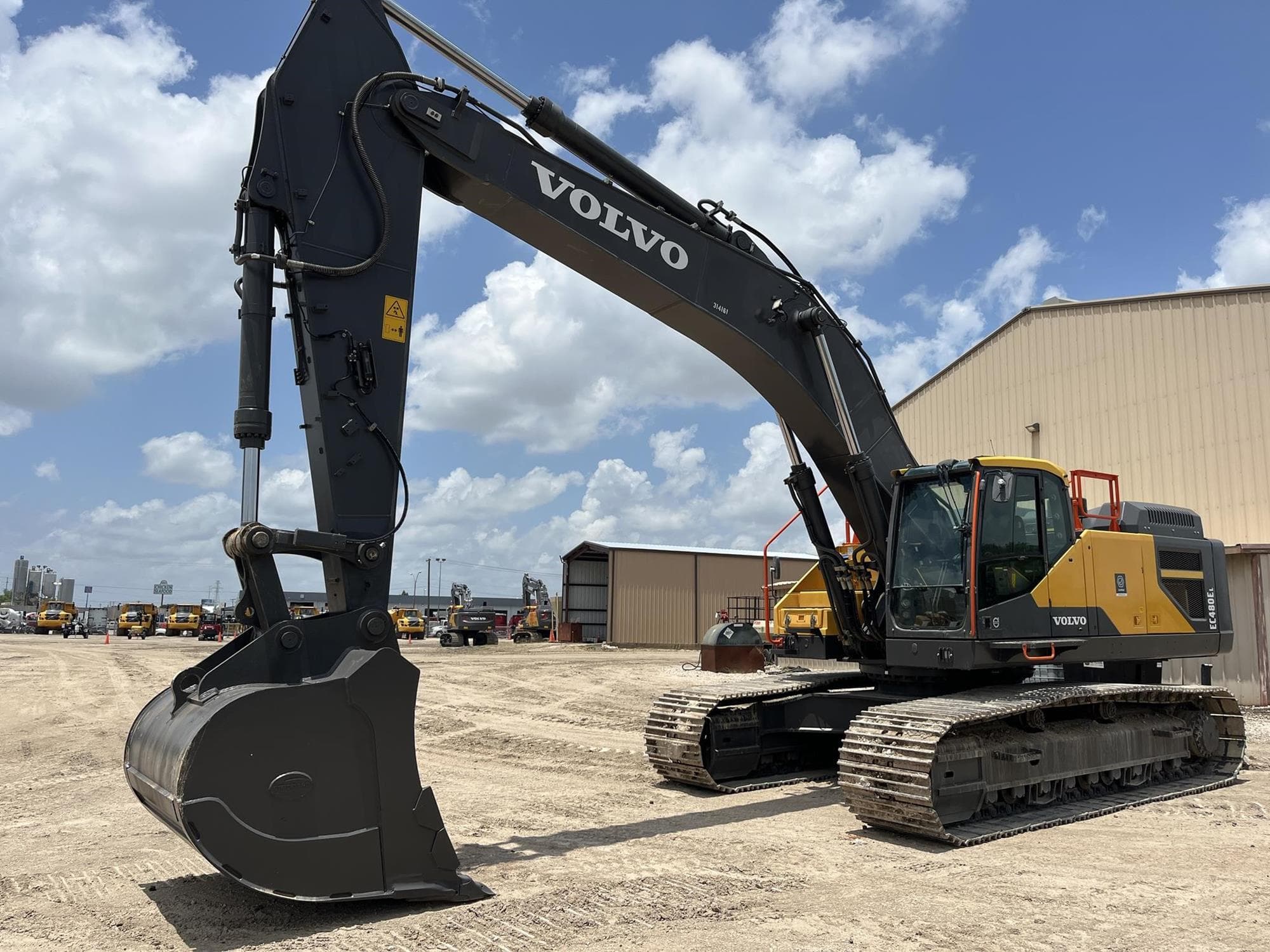 VOLVO EC480EL fygabvM.jpeg