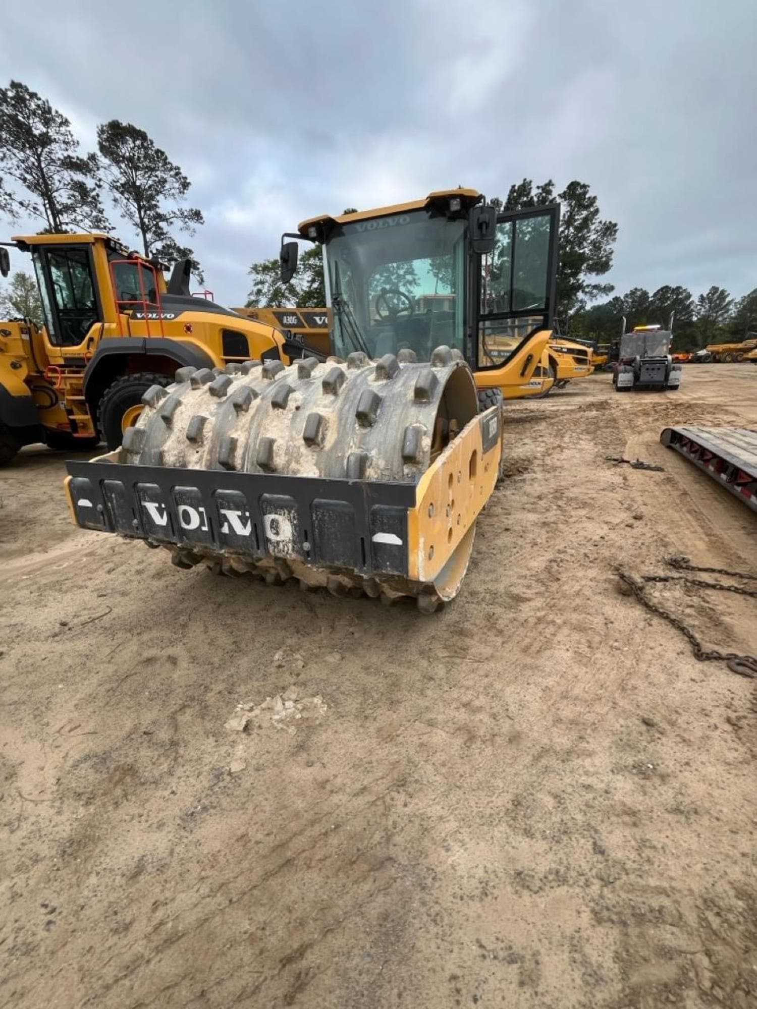 VOLVO SD115B x0pUEDP.jpeg