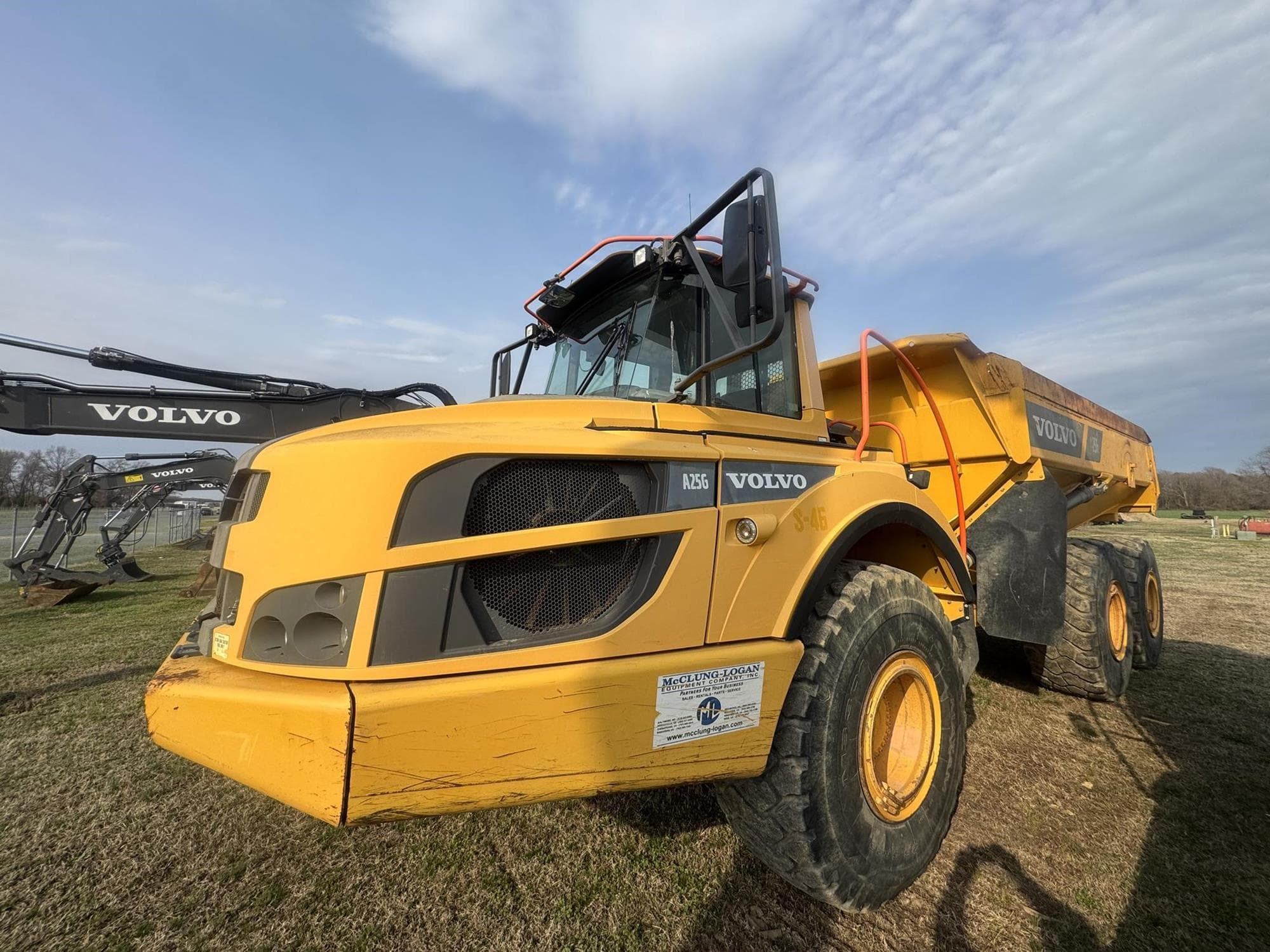 VOLVO A25G vCQPTpX.jpeg