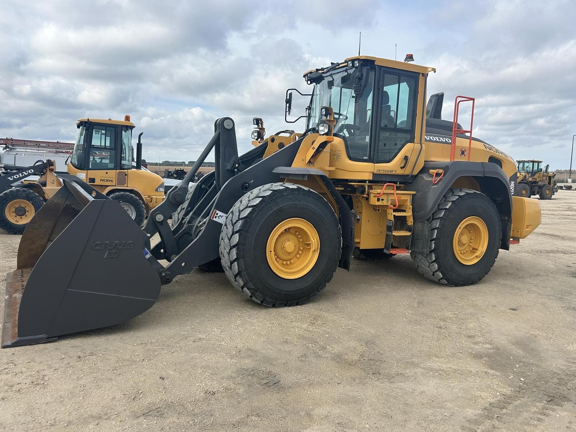 VOLVO L120H 0rWLTZ3.jpeg