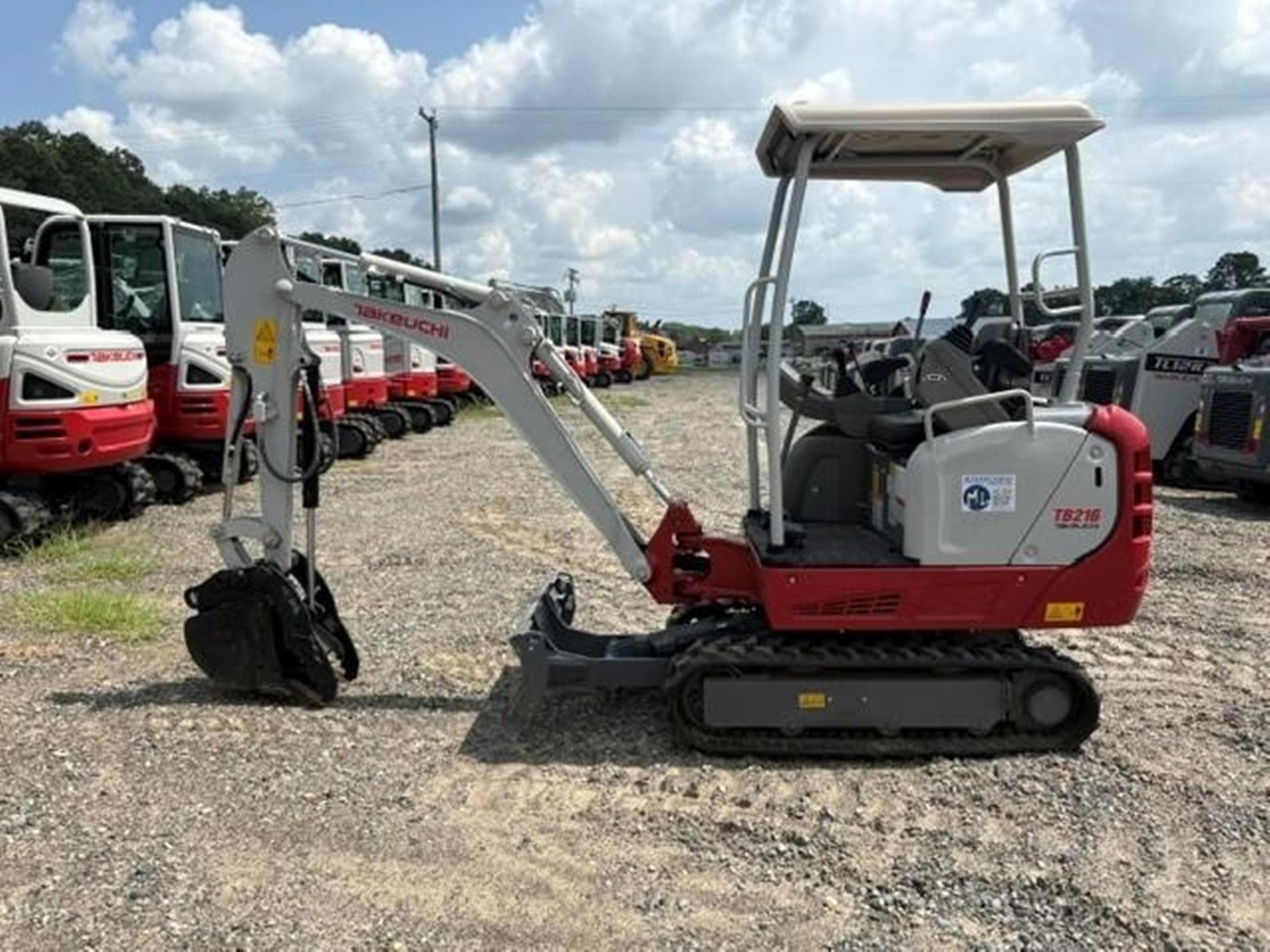 TAKEUCHI TB216 fBm1wKF.jpeg