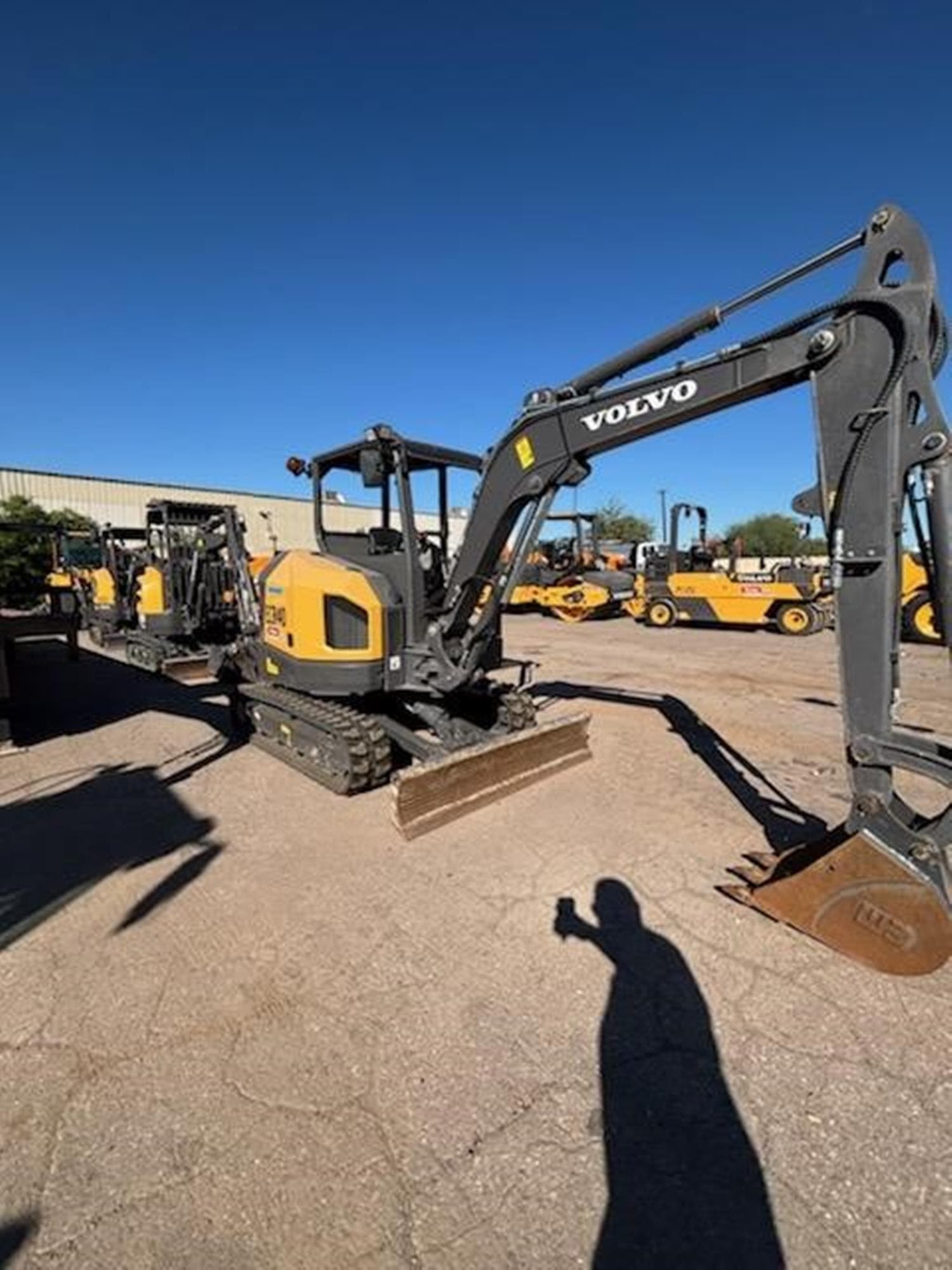 VOLVO ECR40F Glq0Zwc.jpeg