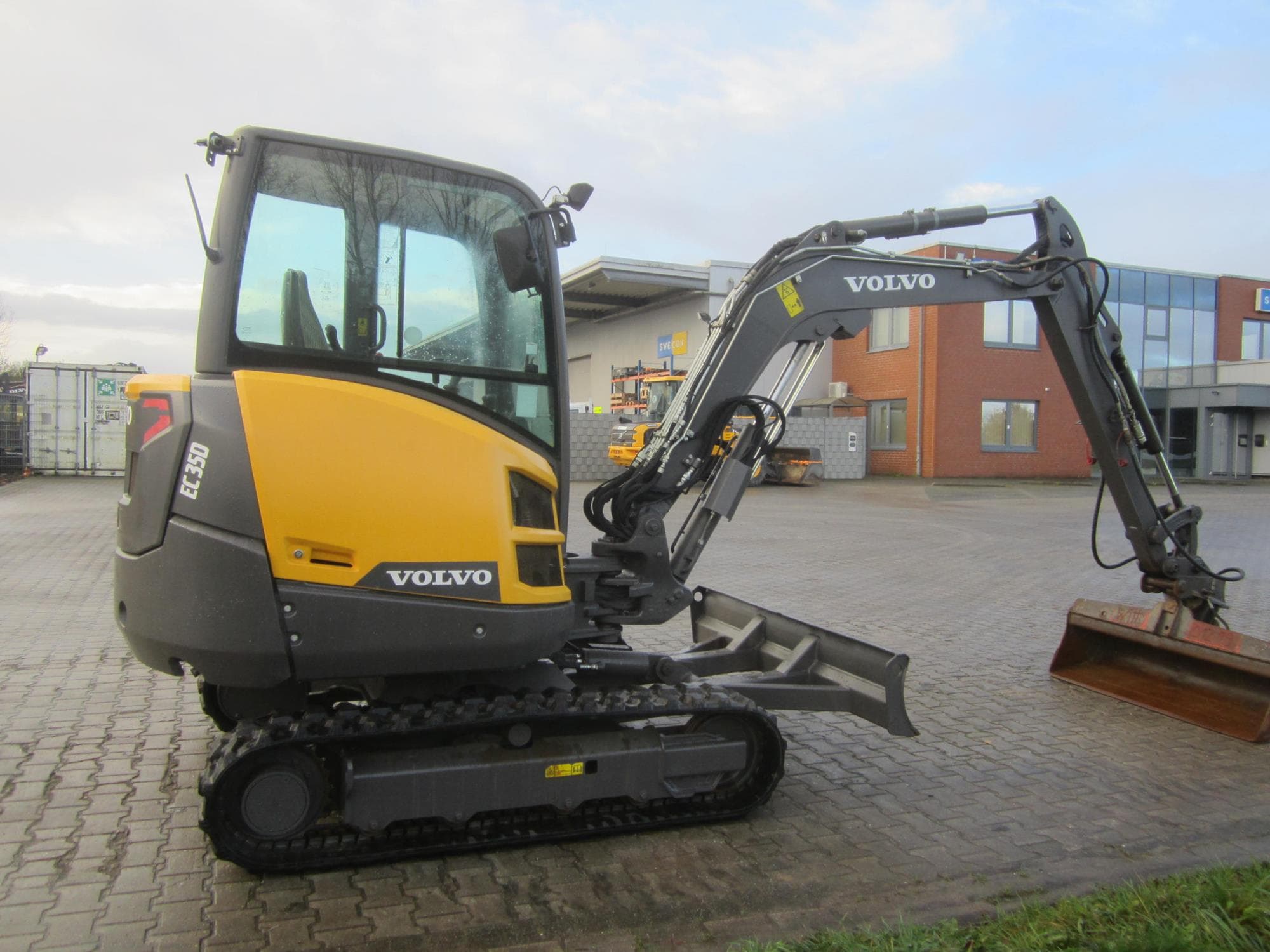 EC35D #14276 (5).JPG