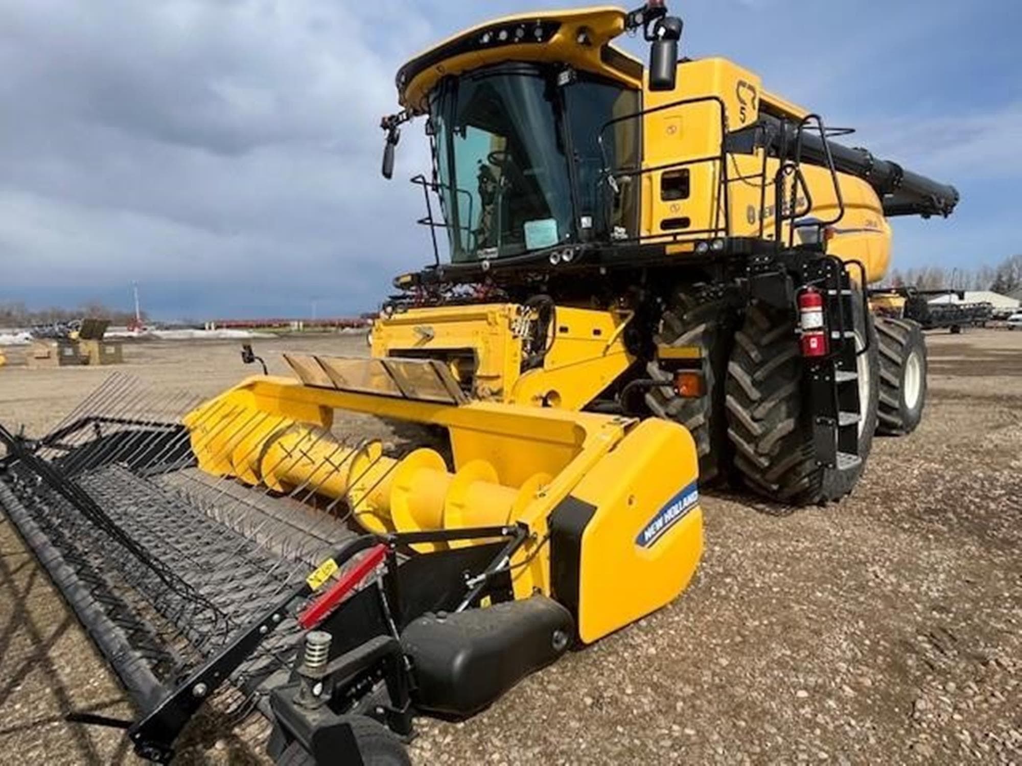 NEW HOLLAND CR9.90 hq5iJYF.jpeg