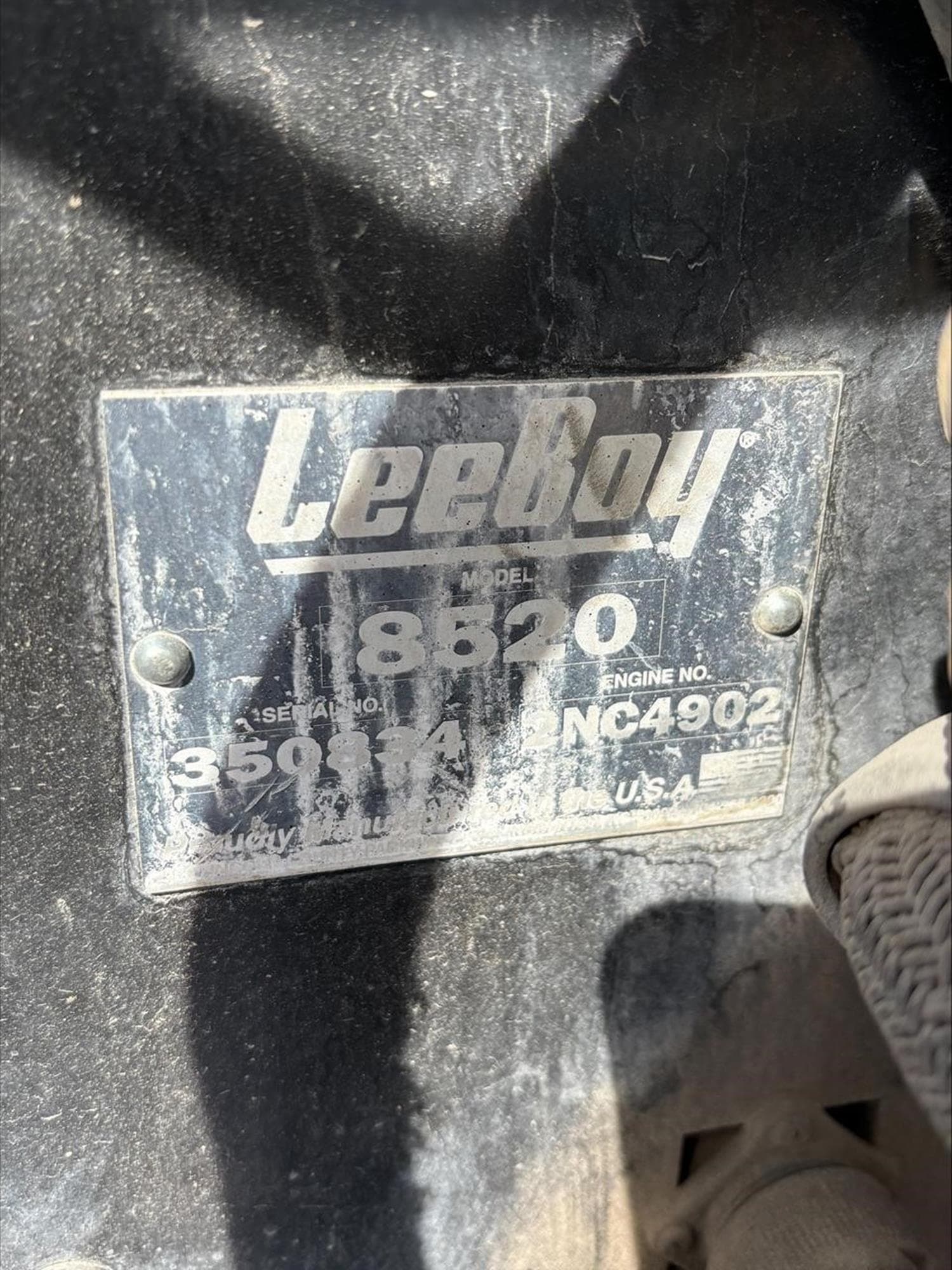 LEEBOY 8520B djD4MJc.jpeg