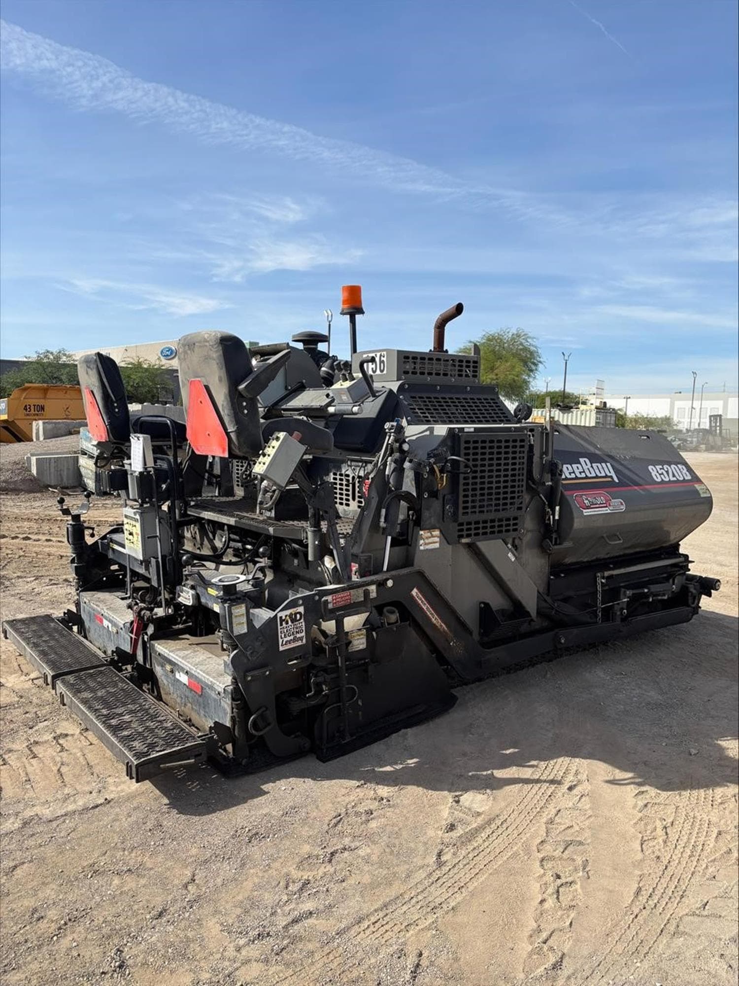 LEEBOY 8520B bd4v7of.jpeg