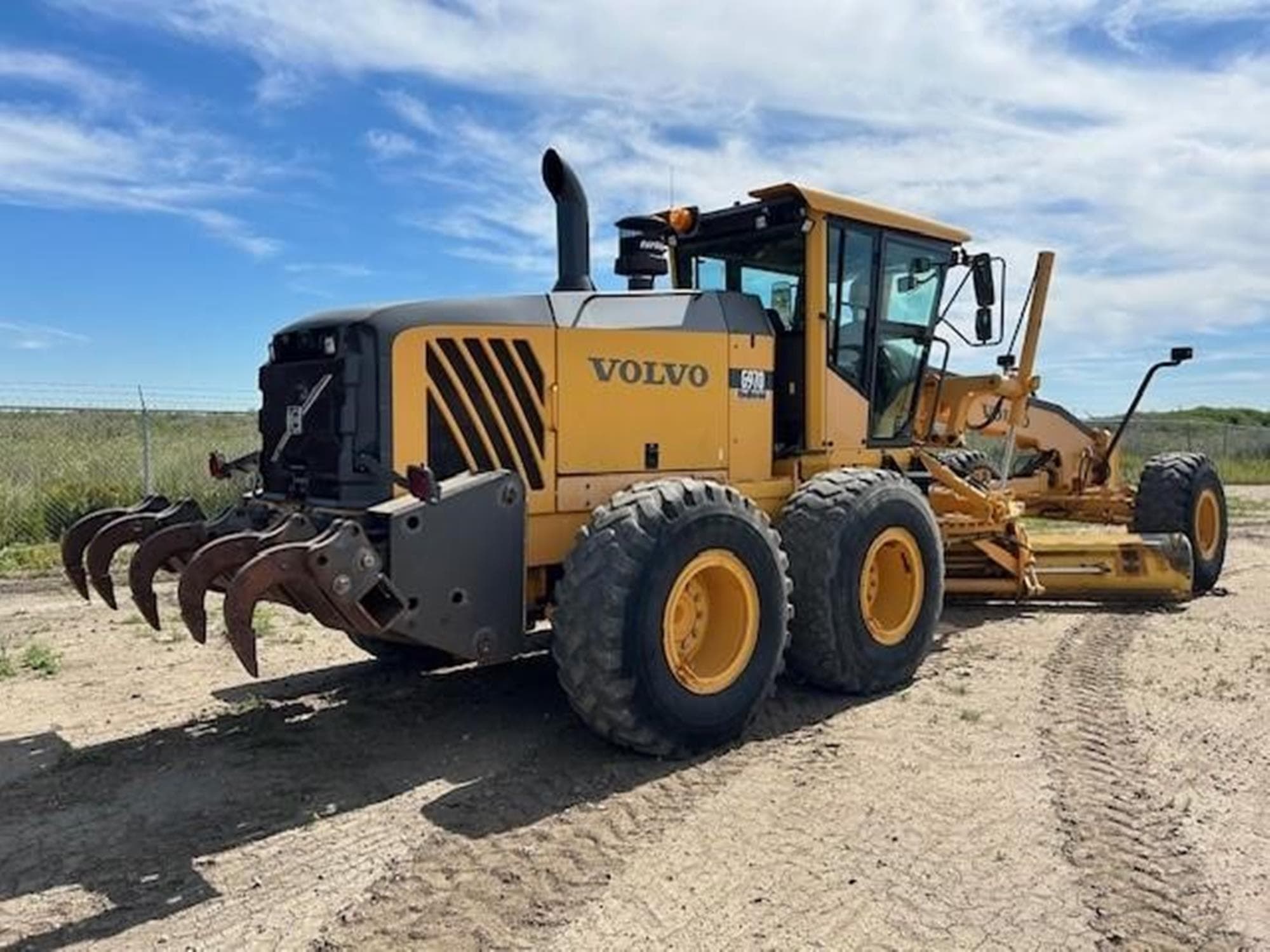 VOLVO G970 KEbWgek.jpeg