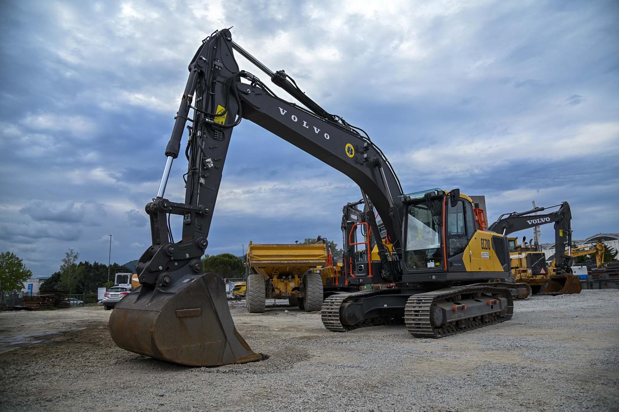 Volvo_EC210FNL5_410054_2025_01.jpg