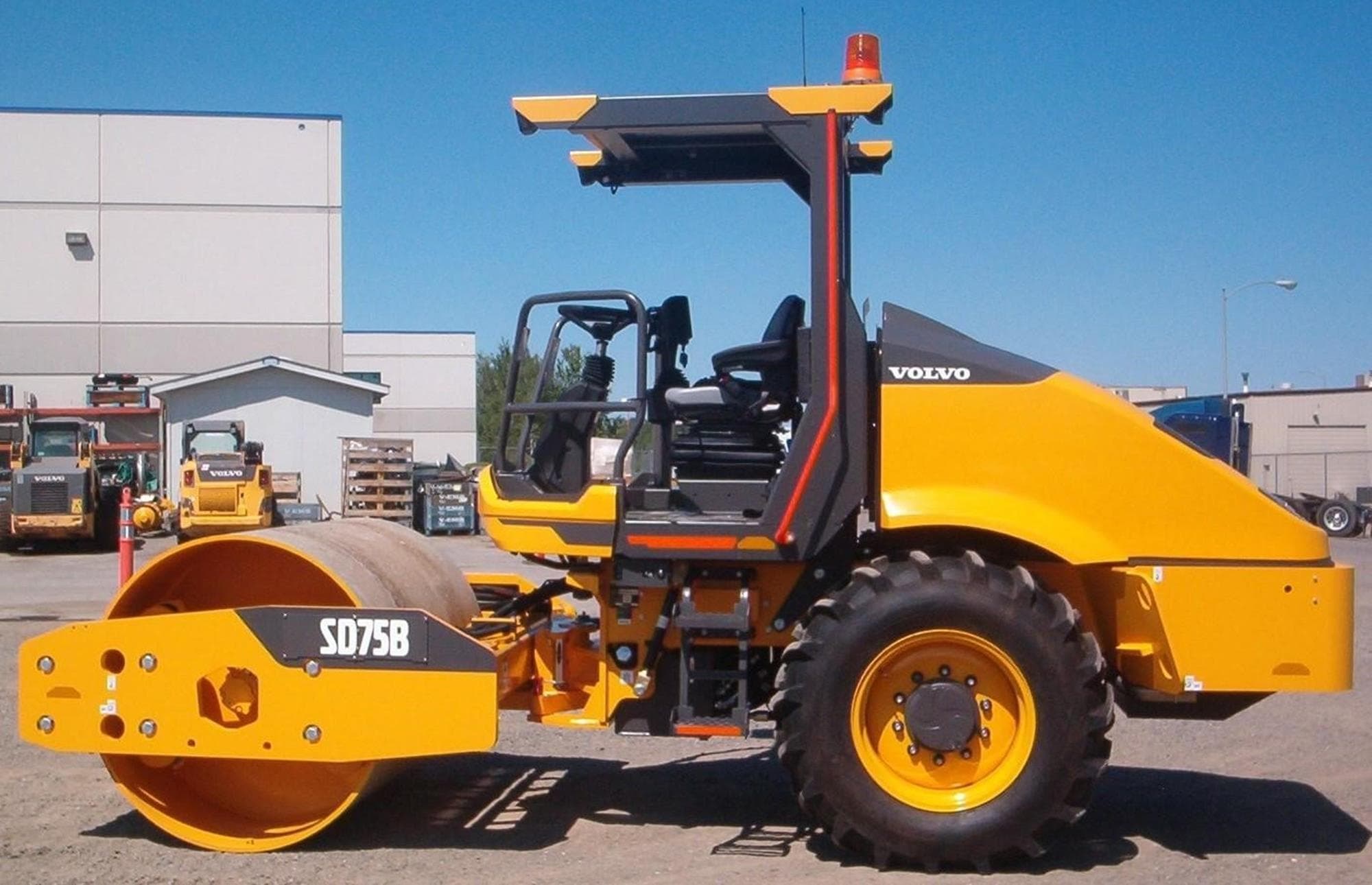VOLVO SD75B YgL9%2b.jpeg
