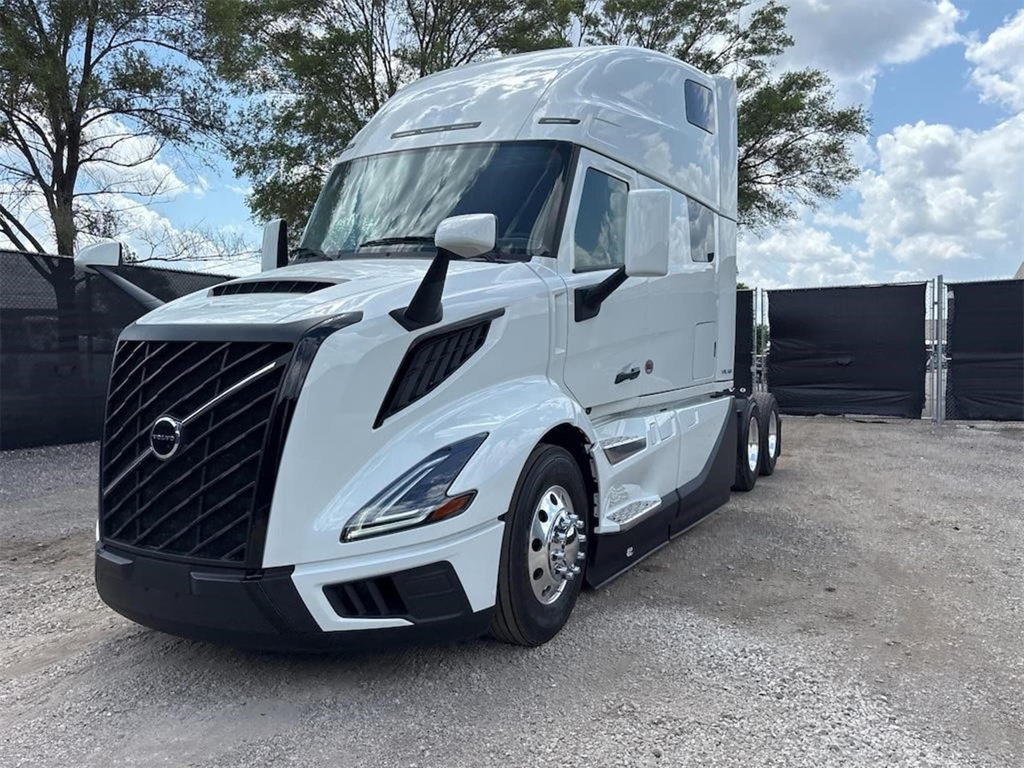 VOLVO VNL64T860 l7H6zd8.jpeg