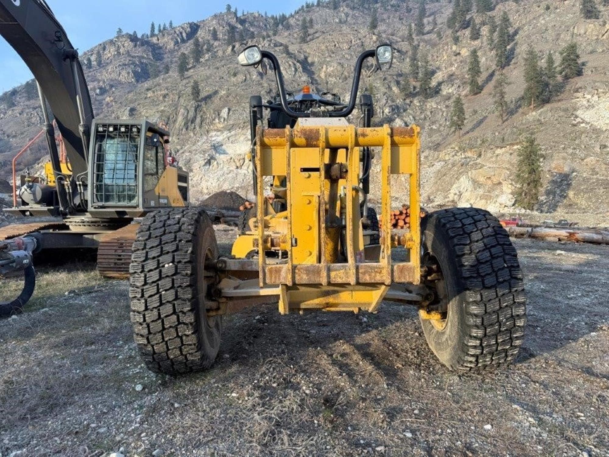 CATERPILLAR 14M IoUcEiY.jpeg