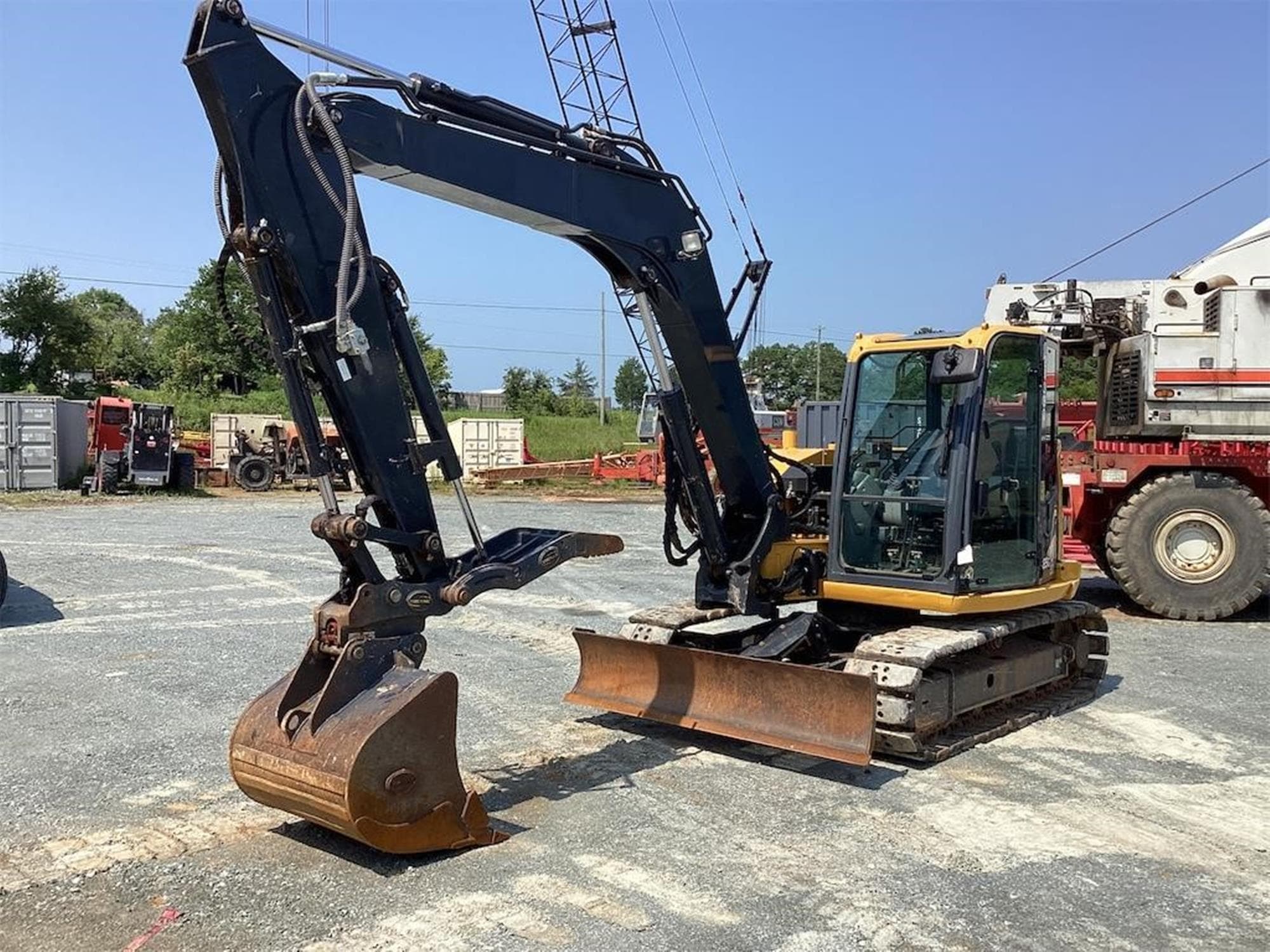 DEERE 85G lmQ4J95.jpeg