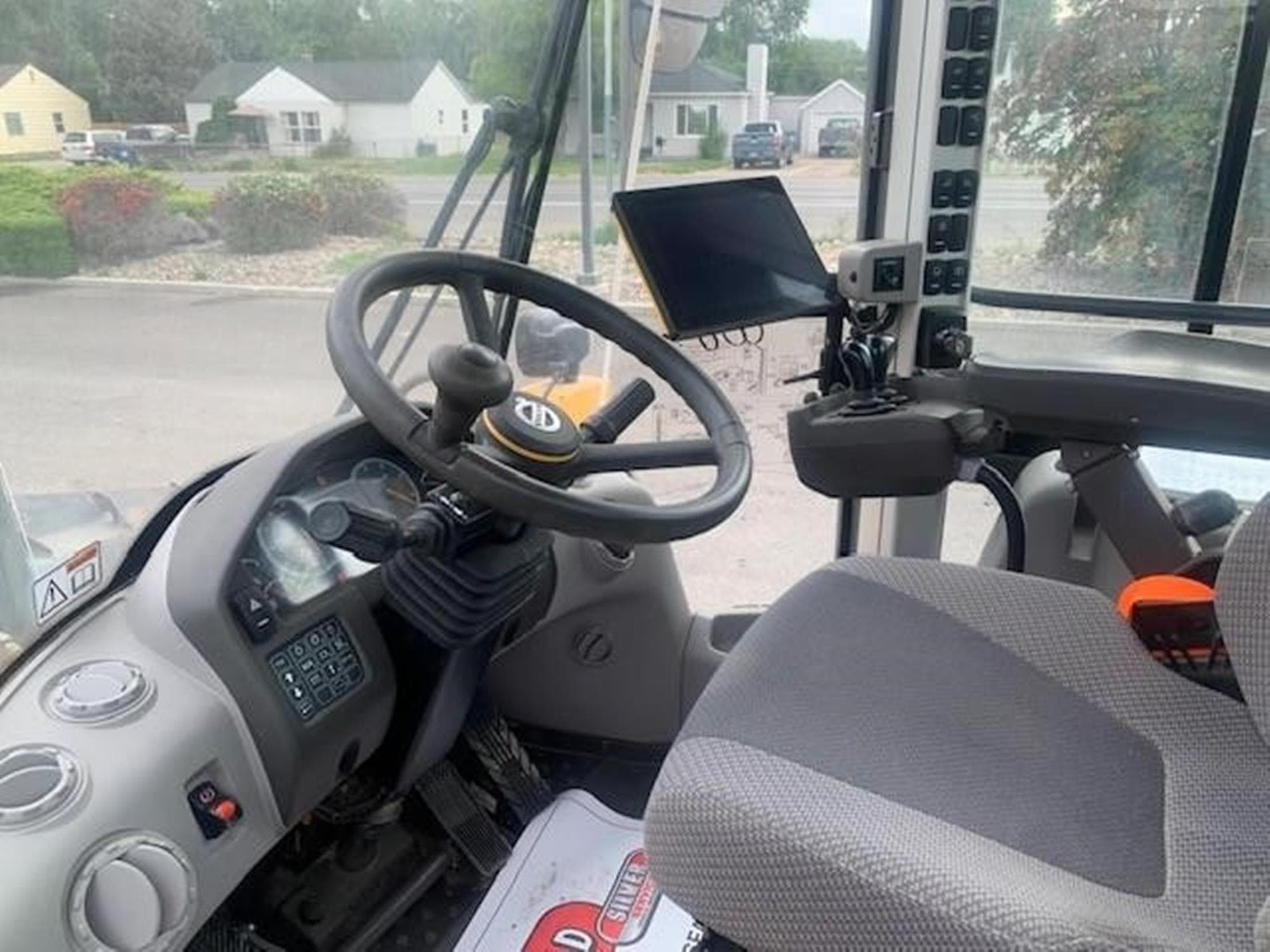 VOLVO L90H 5MEvMCl.jpeg