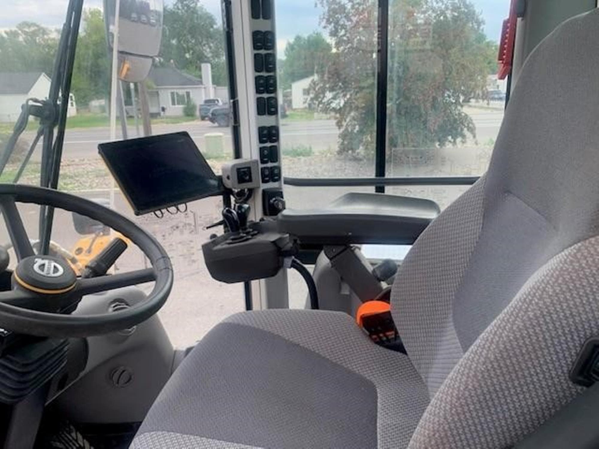 VOLVO L90H SkbCWSO.jpeg