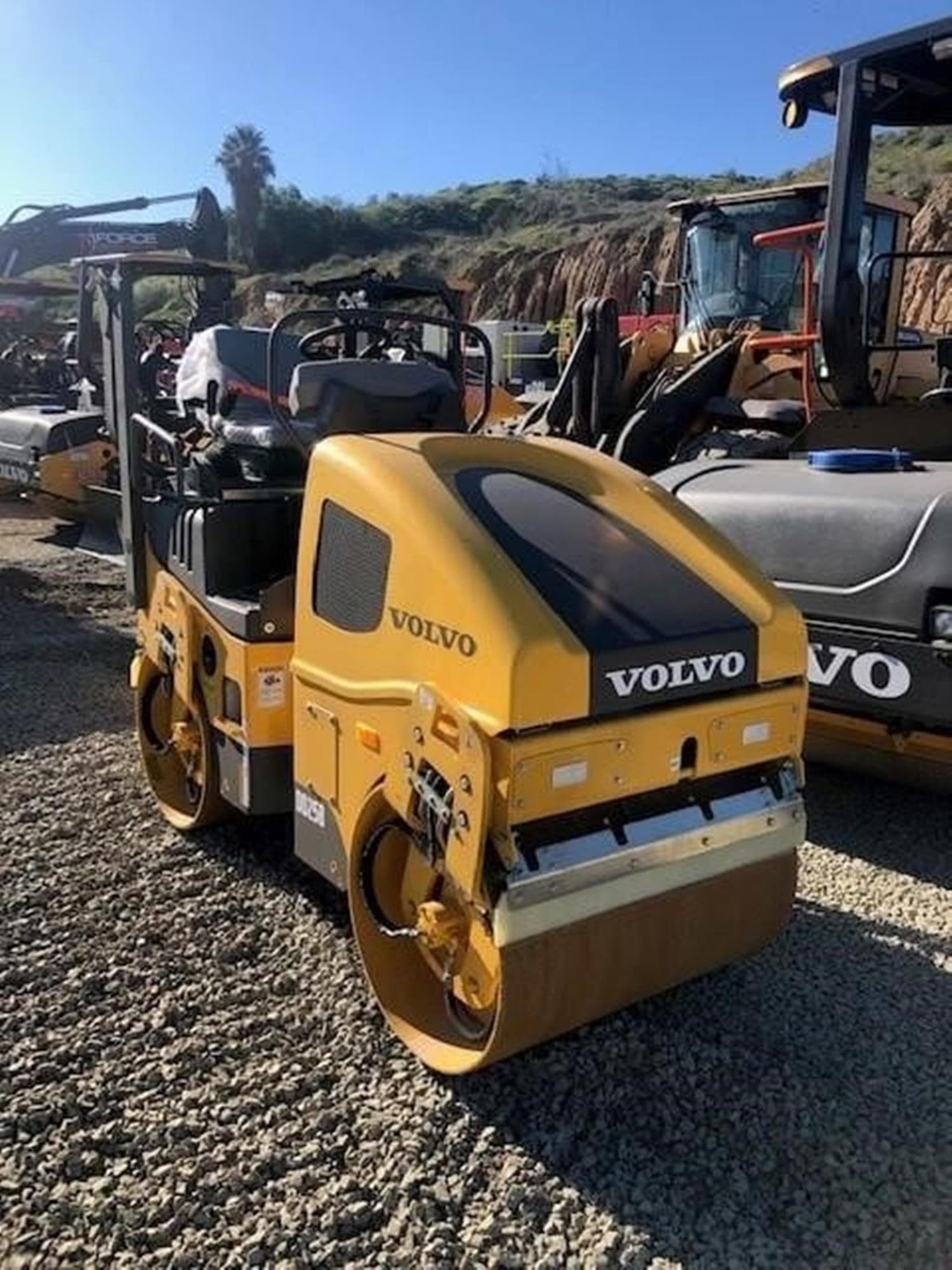 VOLVO DD25B FRq%2bY.jpeg