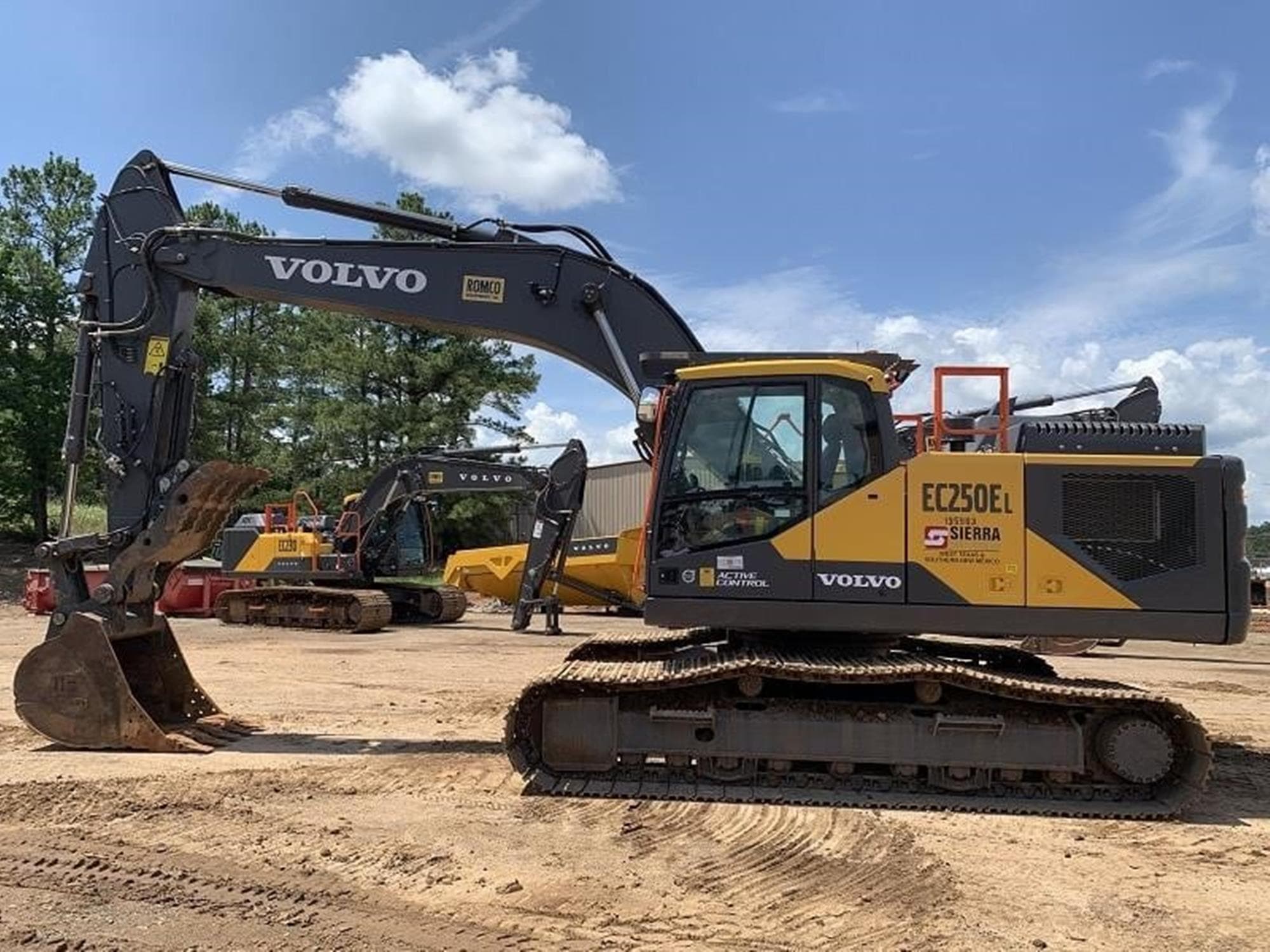 VOLVO EC250EL NSLYicv.jpeg