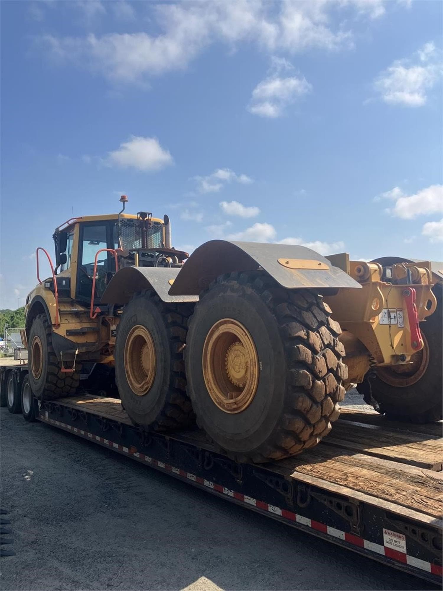 VOLVO A30G 1aJ4c8Q.jpeg