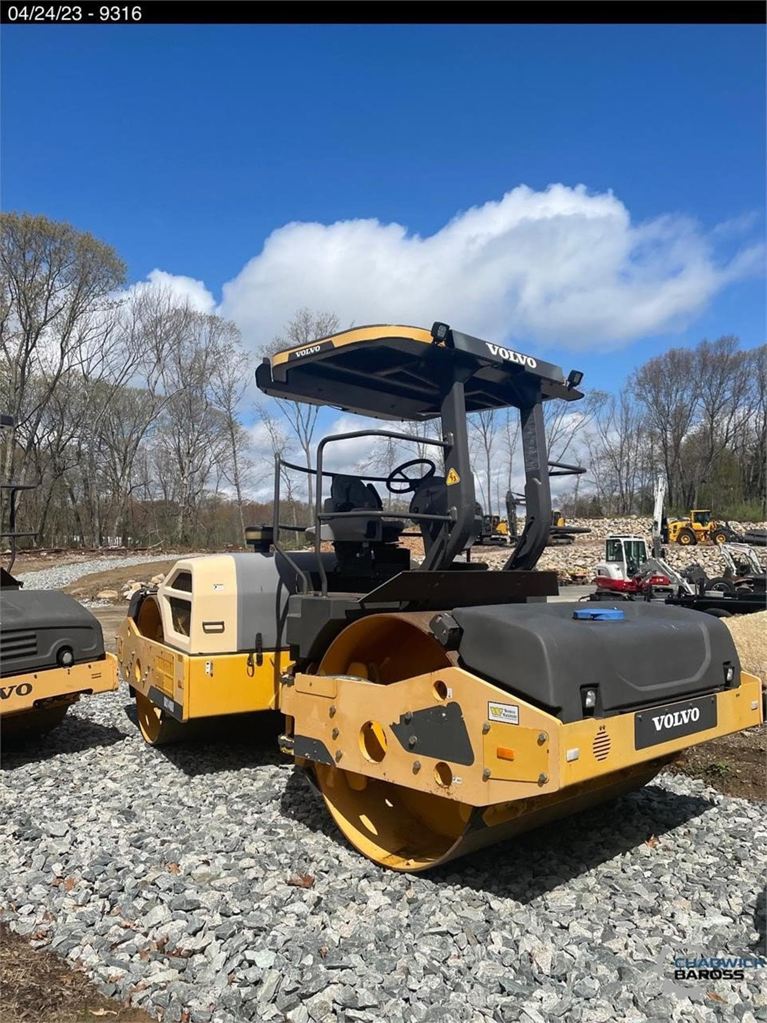 VOLVO DD140B TtsmF4X.jpeg