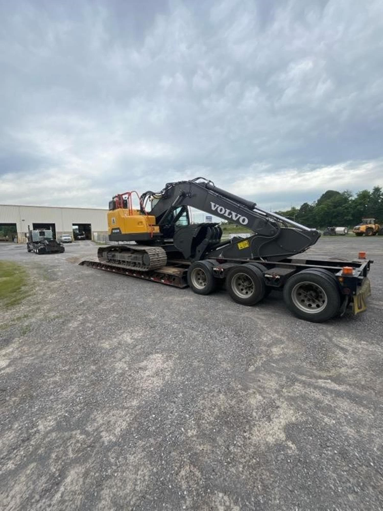 VOLVO ECR235EL %2b7AtS.jpeg