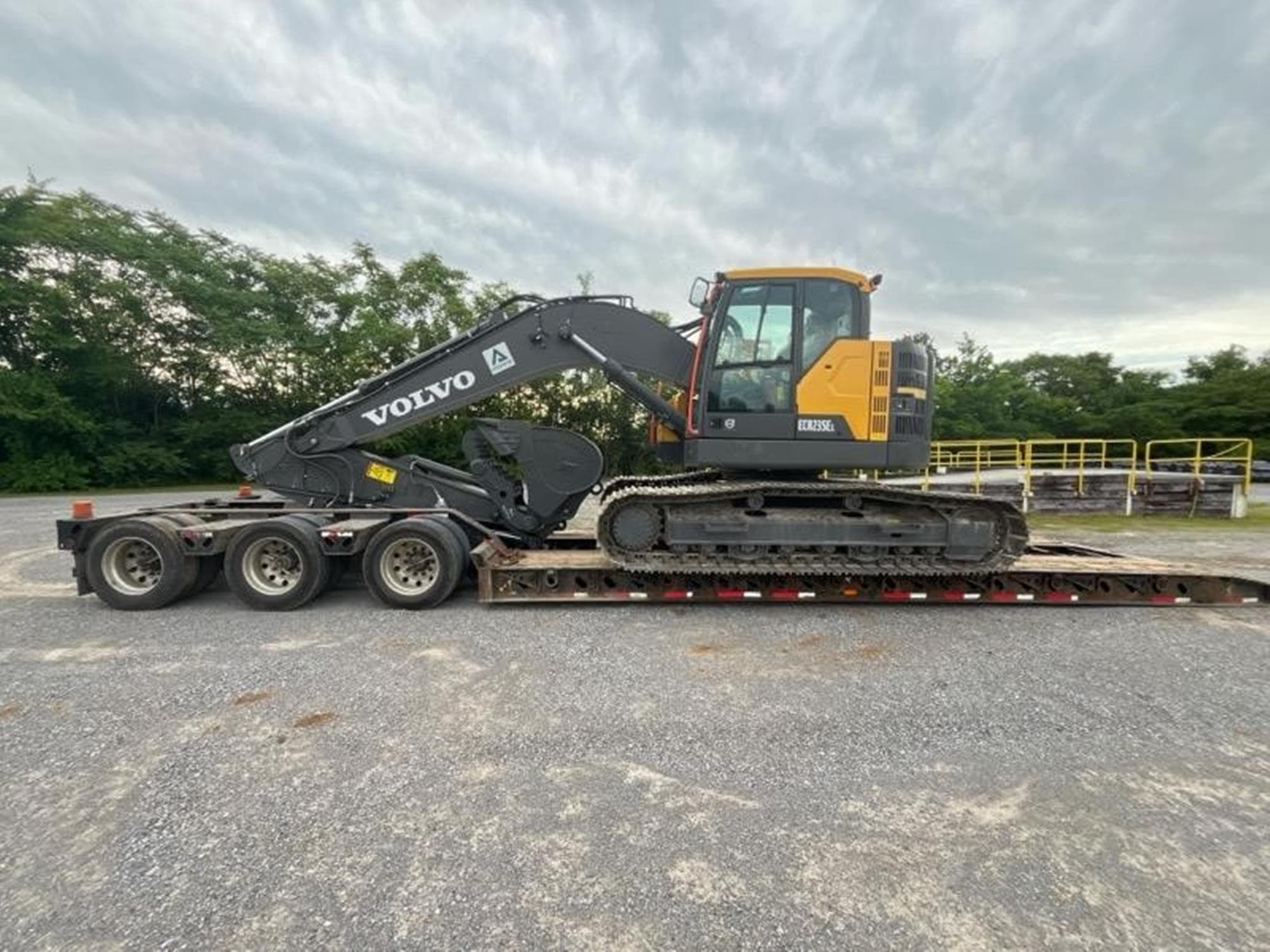 VOLVO ECR235EL ULss8Cp.jpeg