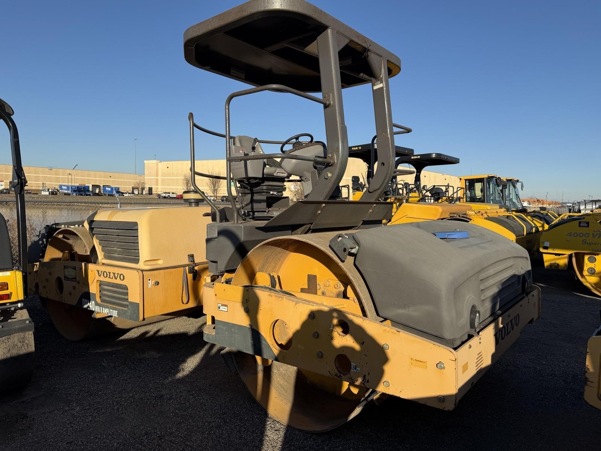 VOLVO DD140 9yLCX5C.jpeg