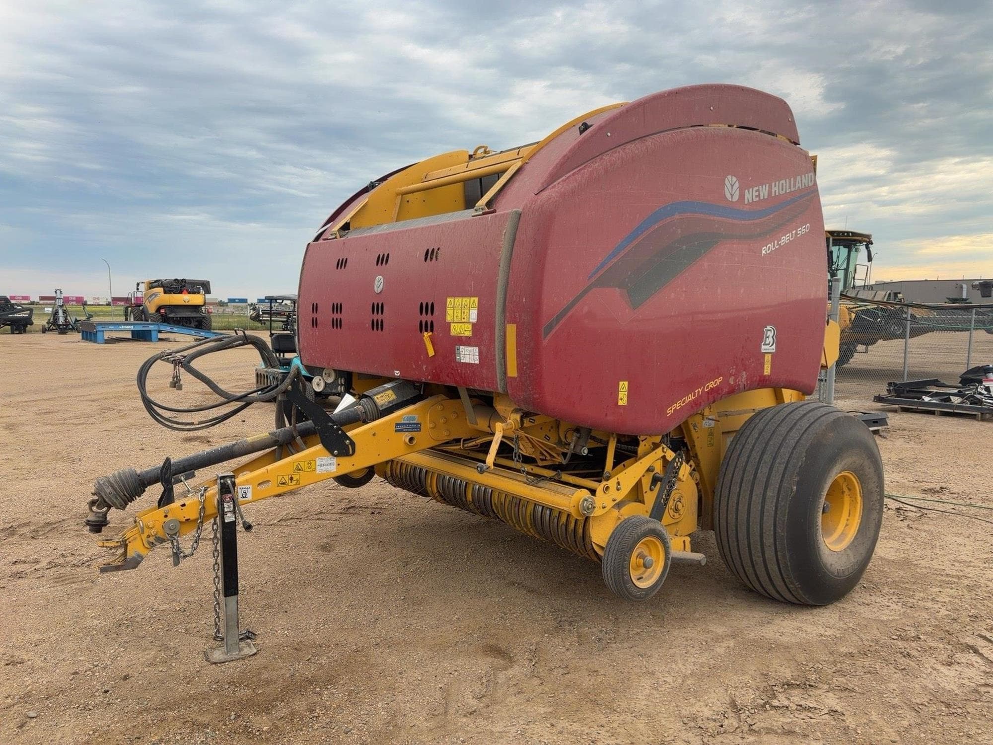 NEW HOLLAND ROLL-BELT 560 E4m%2bN.jpeg