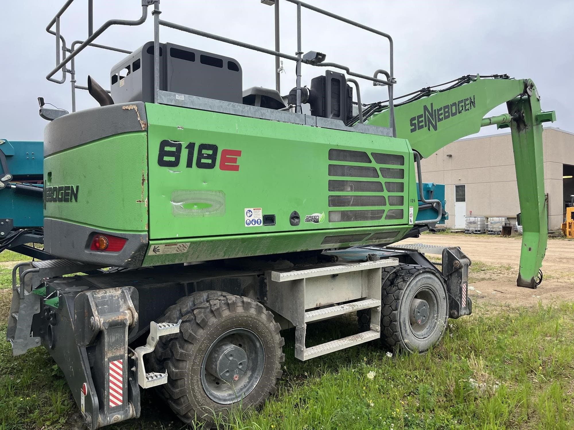 SENNEBOGEN 818E epFDOdn.jpeg