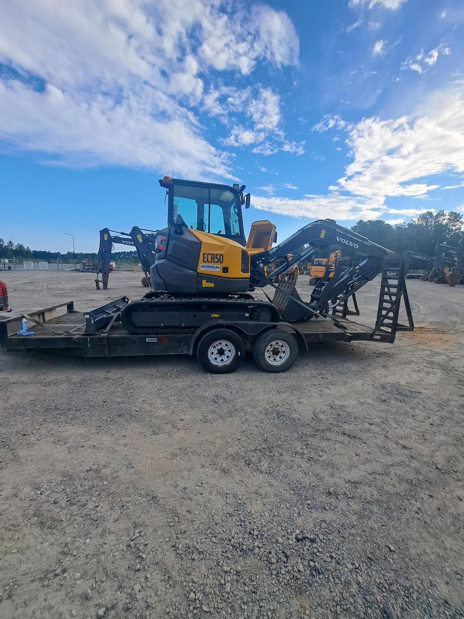 VOLVO ECR50F gBg9zpT.jpeg