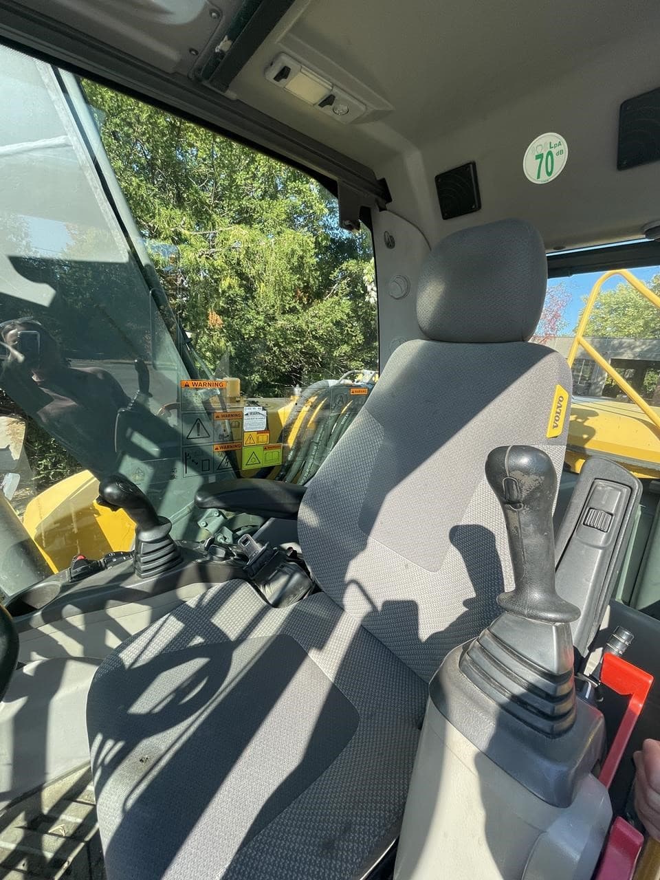 VOLVO EW210D hYCoptJ.jpeg