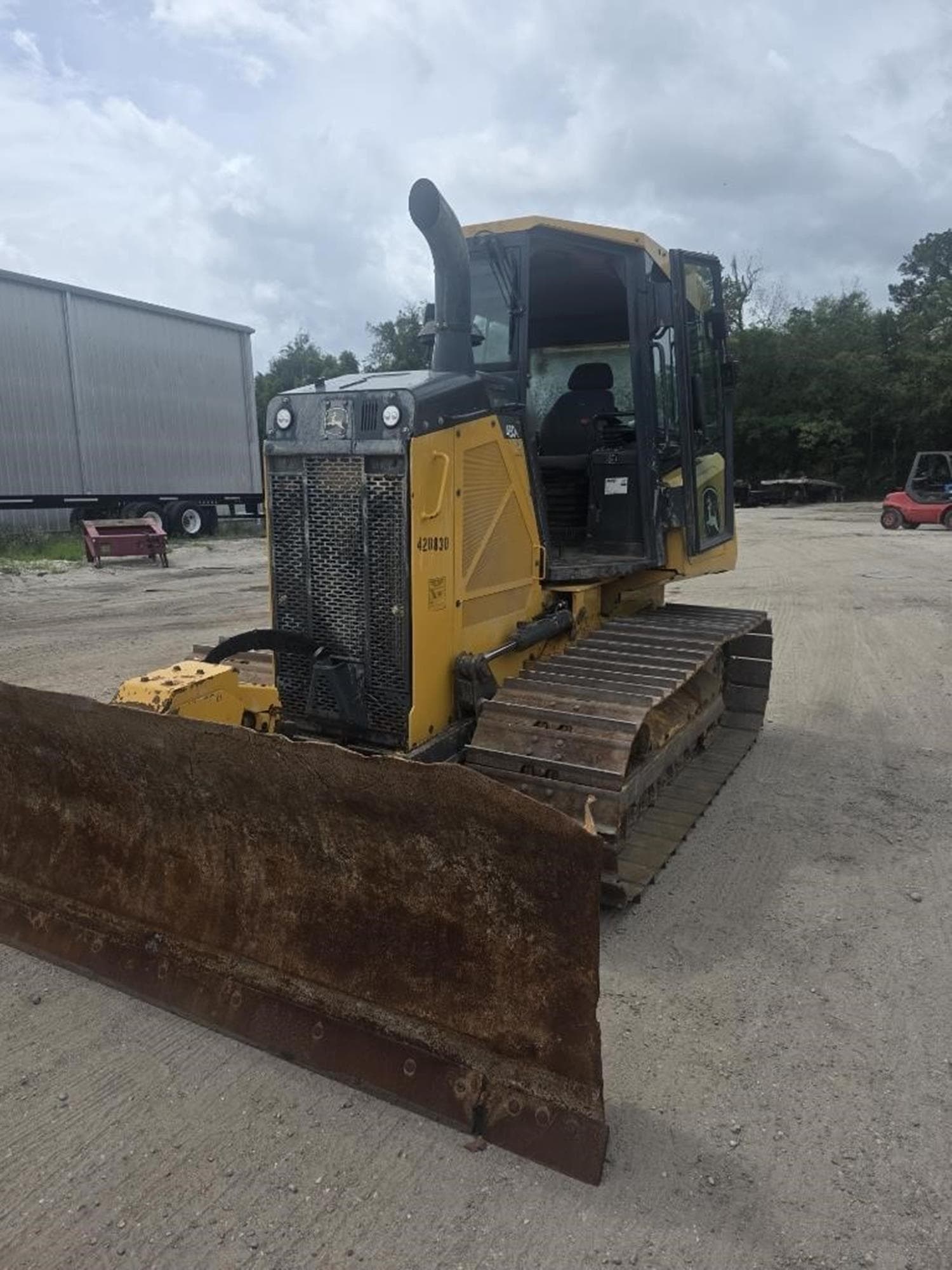 DEERE 450K LGP jJ9Zq9n.jpeg