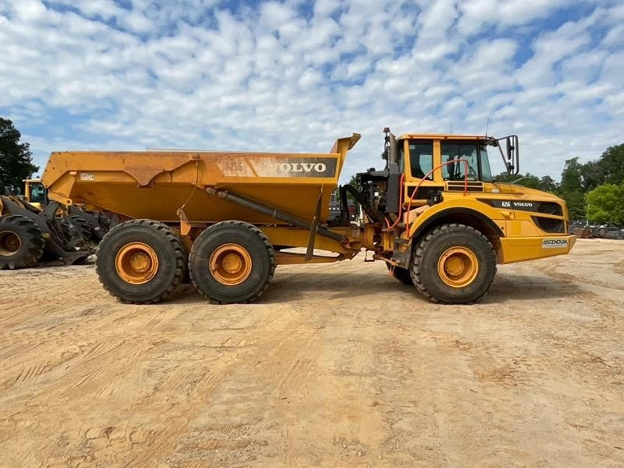 VOLVO A25G iN0aGc3.jpeg