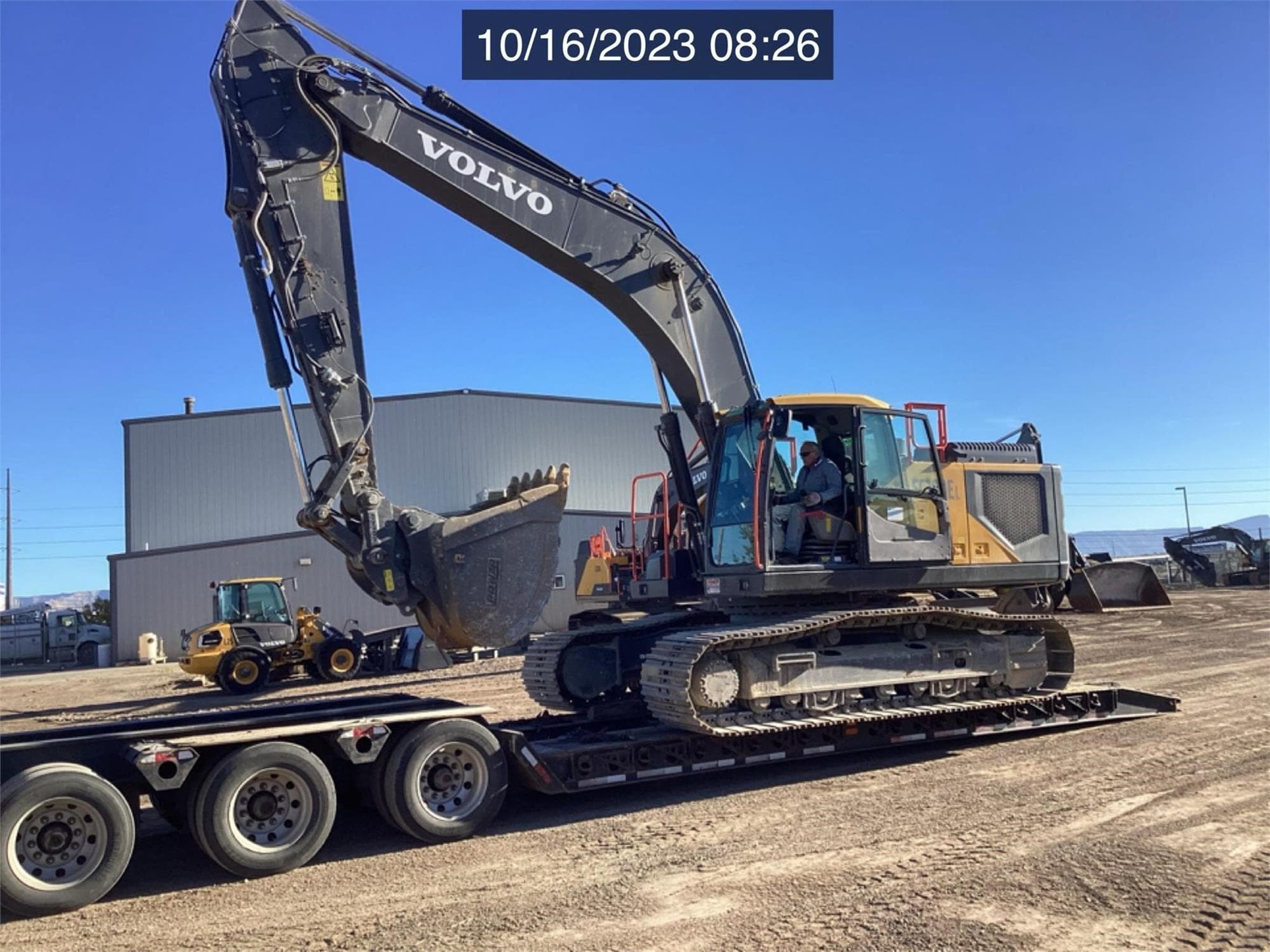 VOLVO EC300E T2siRxH.jpeg