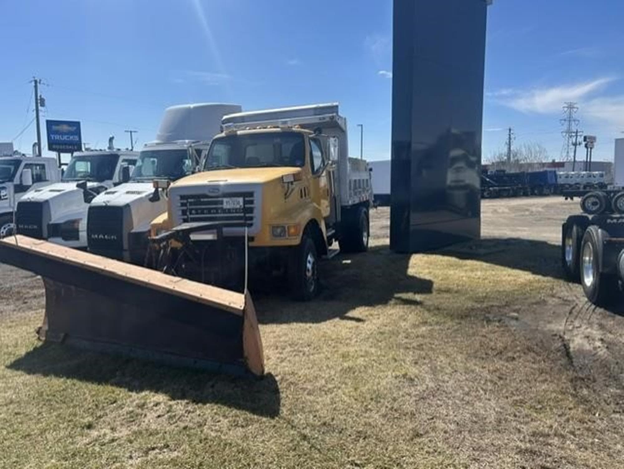 STERLING L8500 PHjZbcA.jpeg