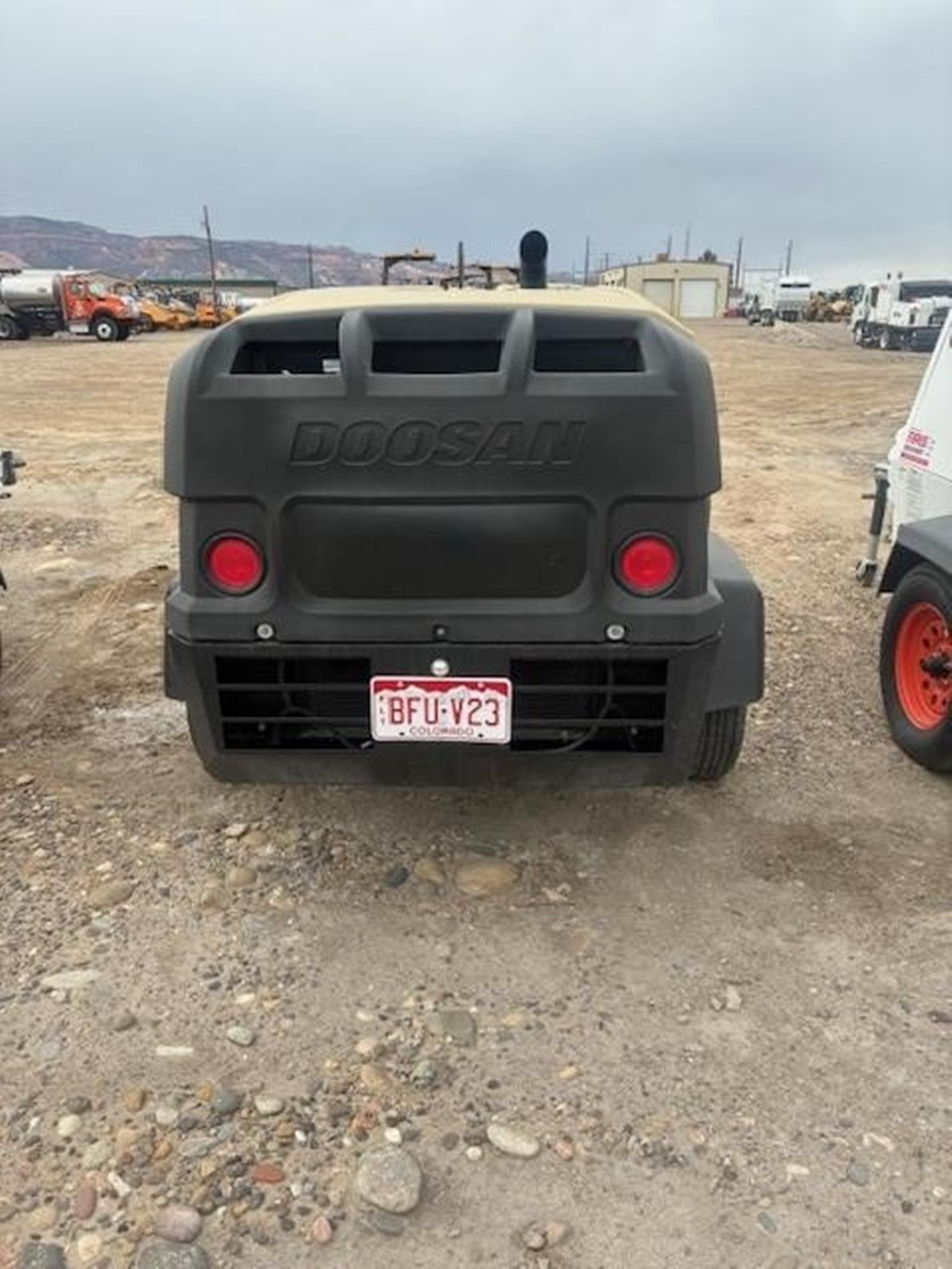 DOOSAN C185 LUNtHr6.jpeg