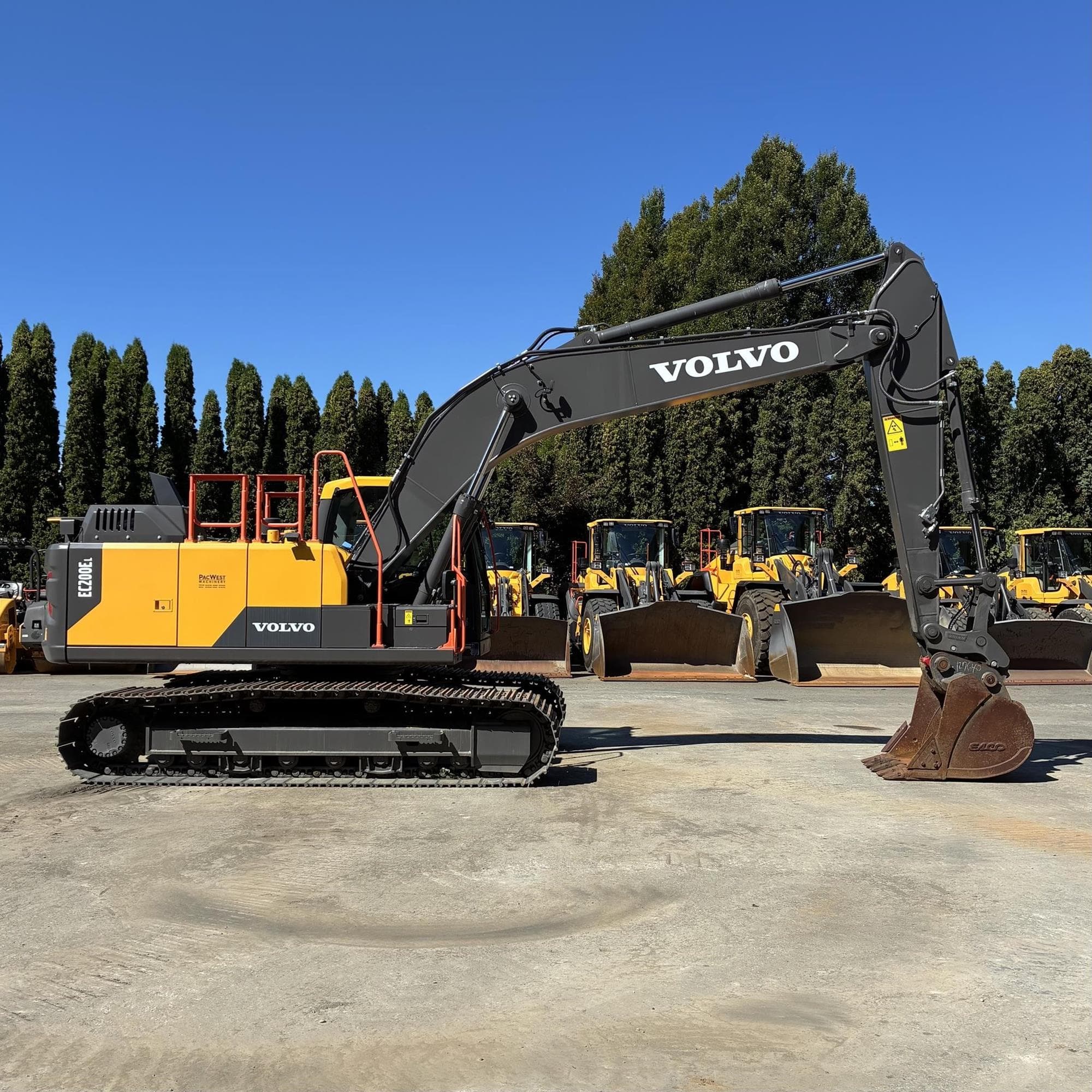 VOLVO EC200EL gSWXUI1.jpeg