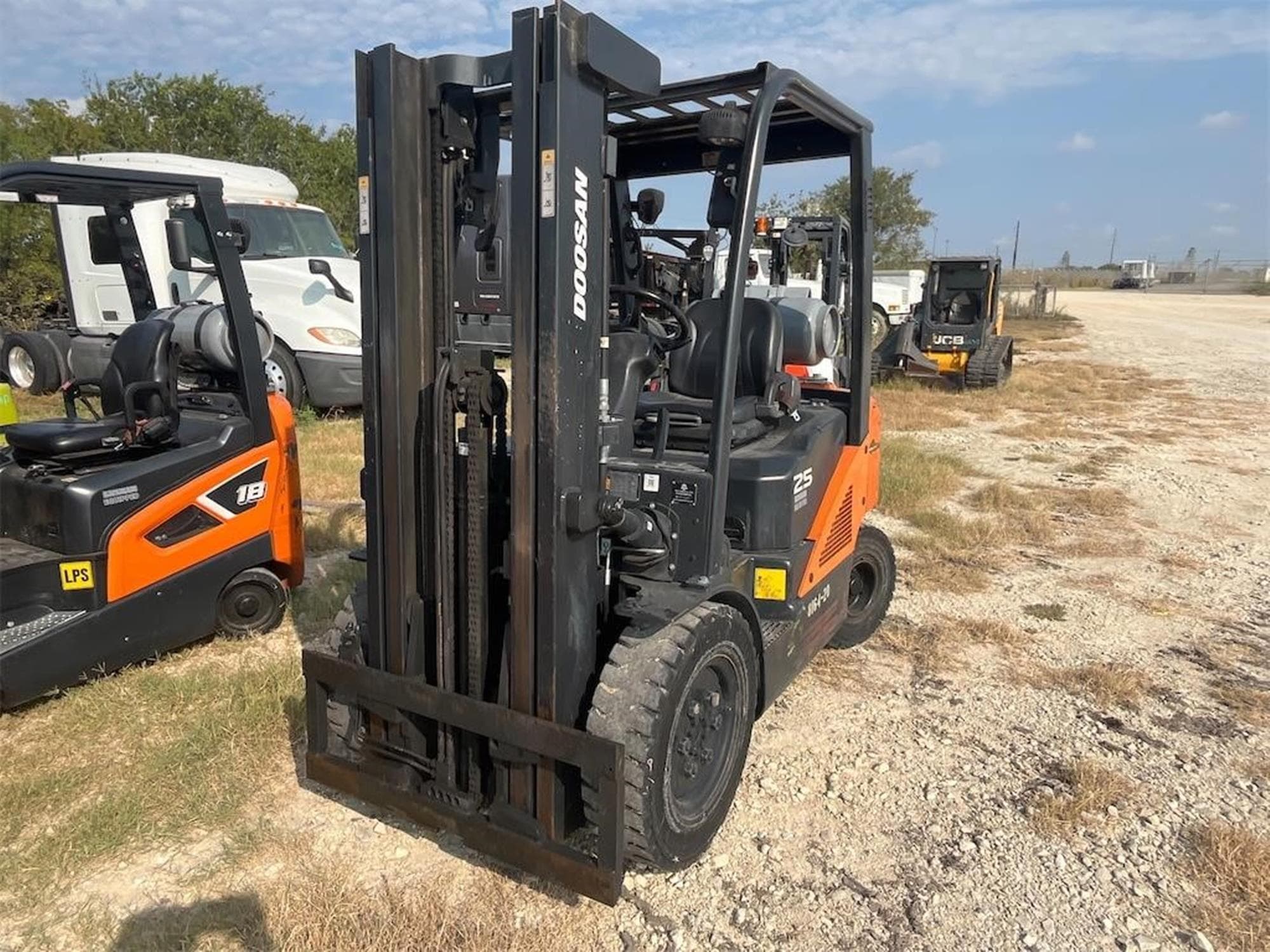 DOOSAN G25N-7 8nMl778.jpeg