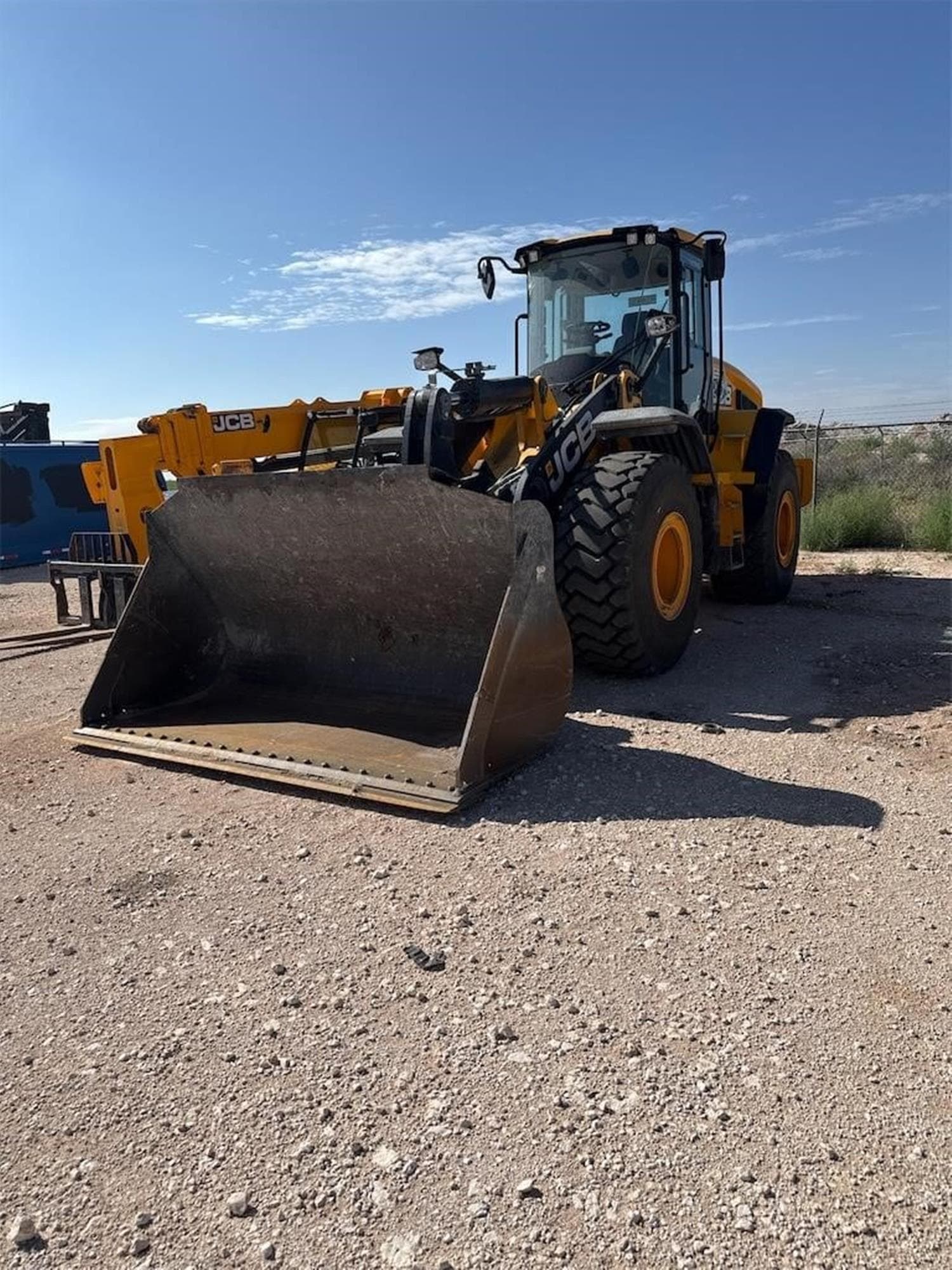 JCB 457 aND3rxQ.jpeg